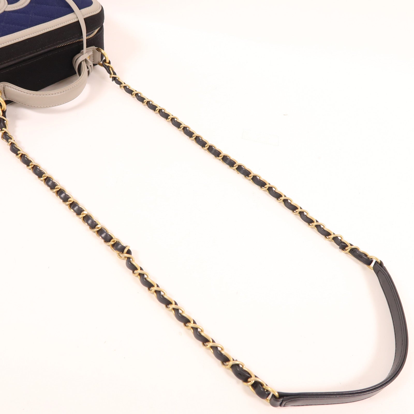 CHANEL 帆布Vanity Bag金扣手挽肩背兩用袋深藍色/黑色/灰色