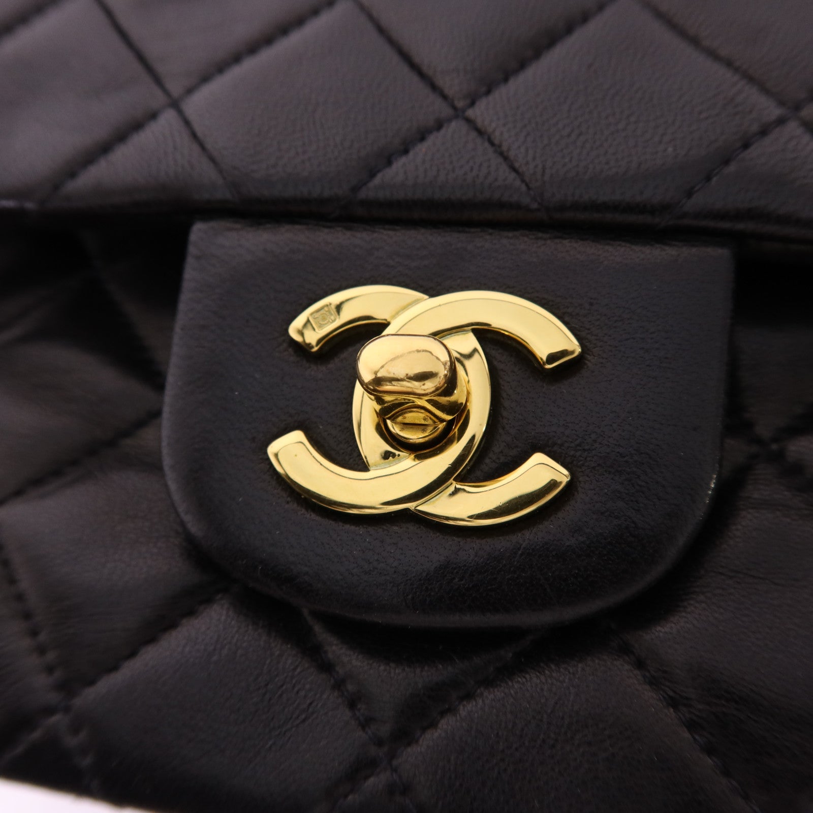 CHANEL 羊皮皮革Classic 23金扣鏈帶肩背袋