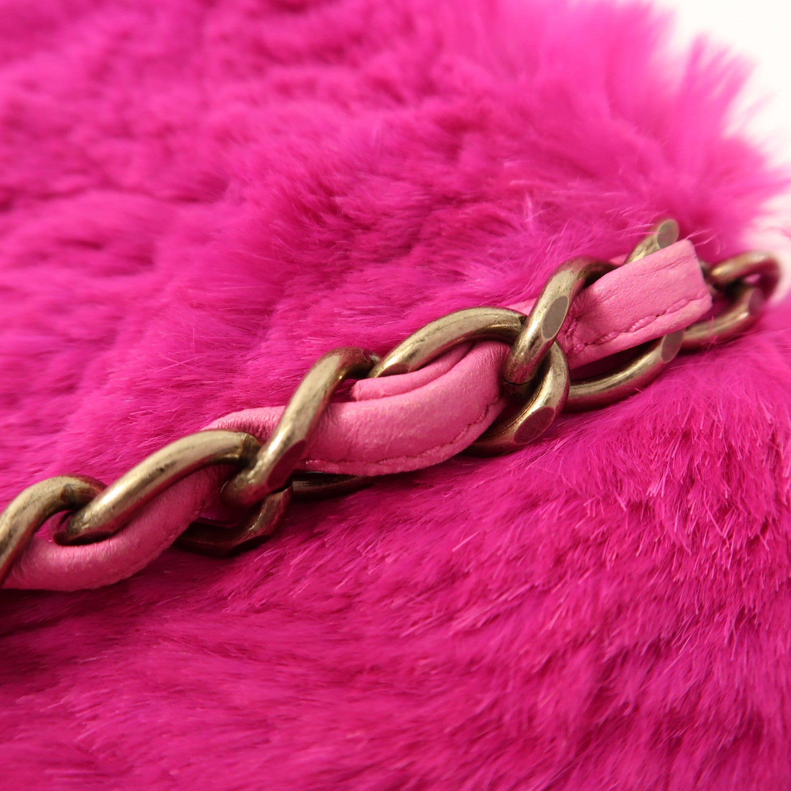 CHANEL 兔毛Chain Shoulder鏈帶肩背袋