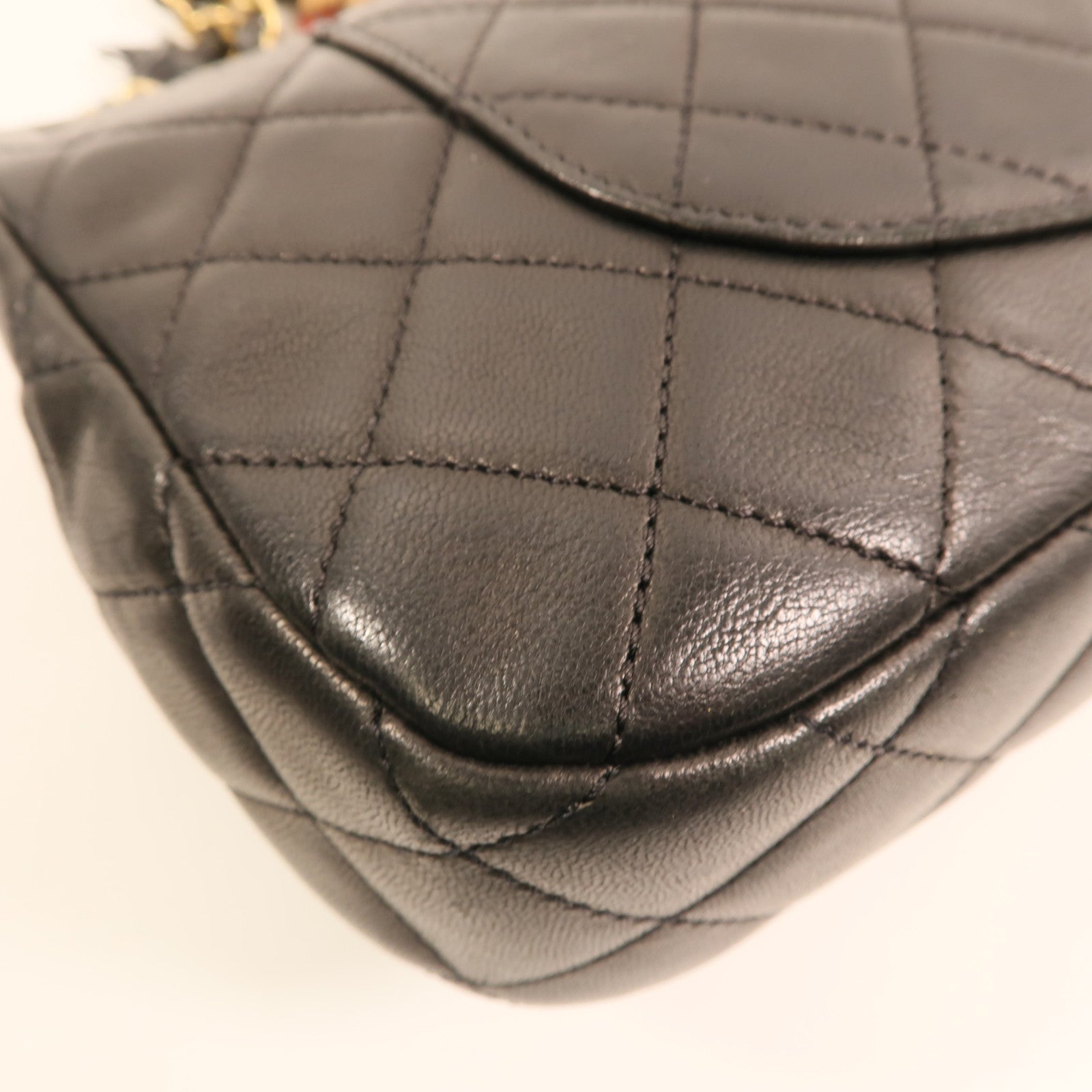 CHANEL 羊皮皮革Chain Shoulder金扣鏈帶肩背袋