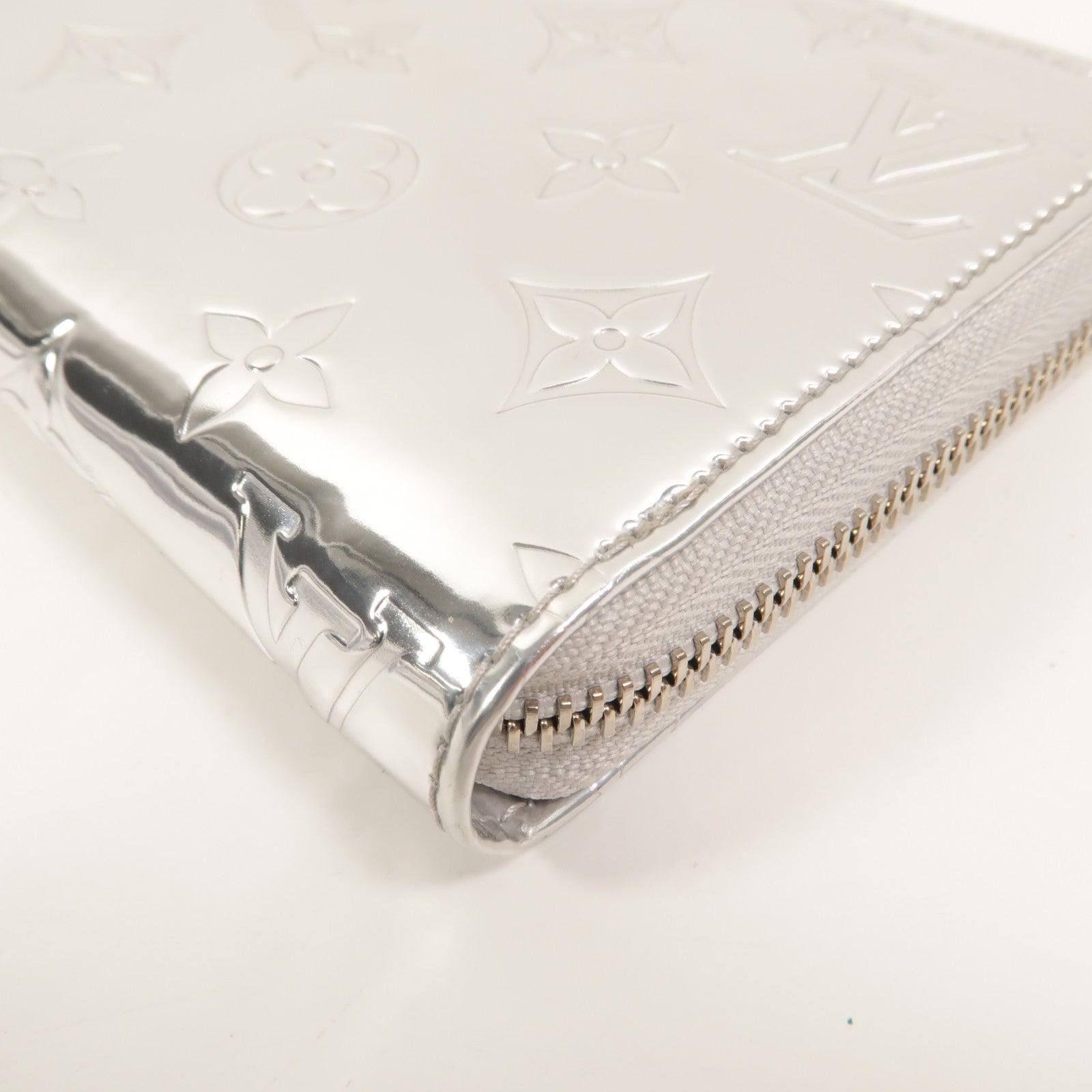 LOUIS VUITTON Monogram Miroir Ski Zippy Wallet長錢包