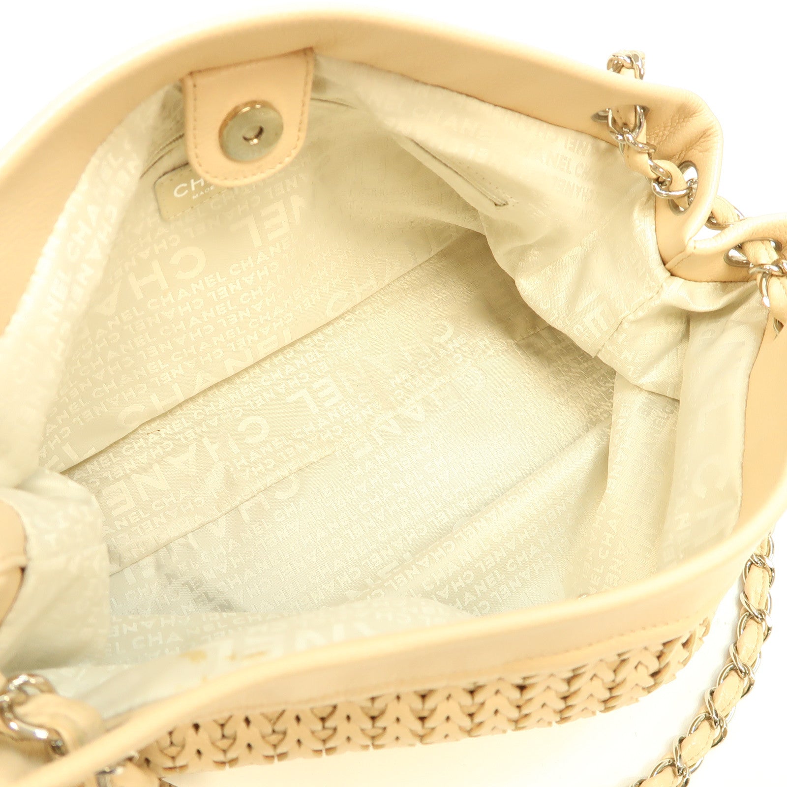 CHANEL 【激減優惠】織紋皮革Chain Shoulder Bag銀扣鏈帶肩背袋米色