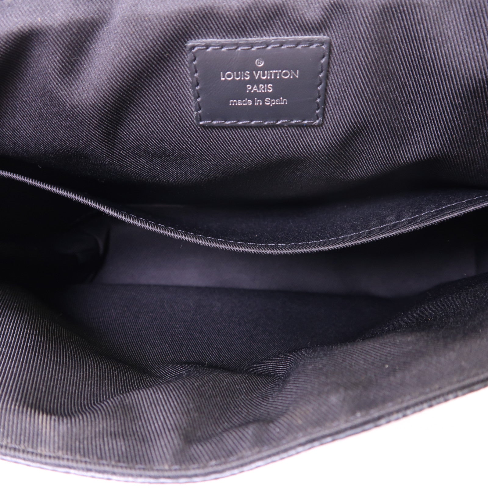 LOUIS VUITTON Damier Graphite Distrist PM銀扣肩背袋