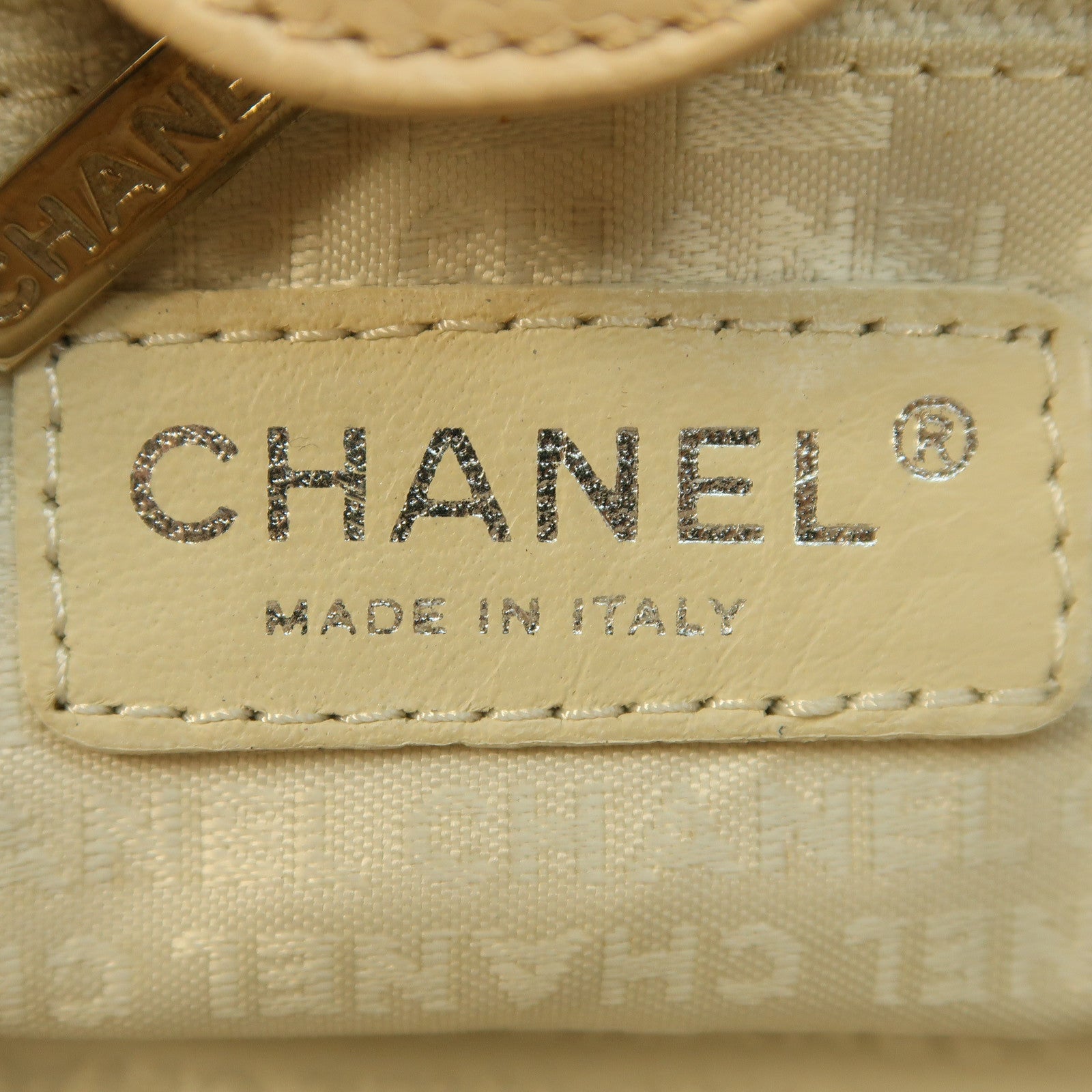 CHANEL 【激減優惠】織紋皮革Chain Shoulder Bag銀扣鏈帶肩背袋米色