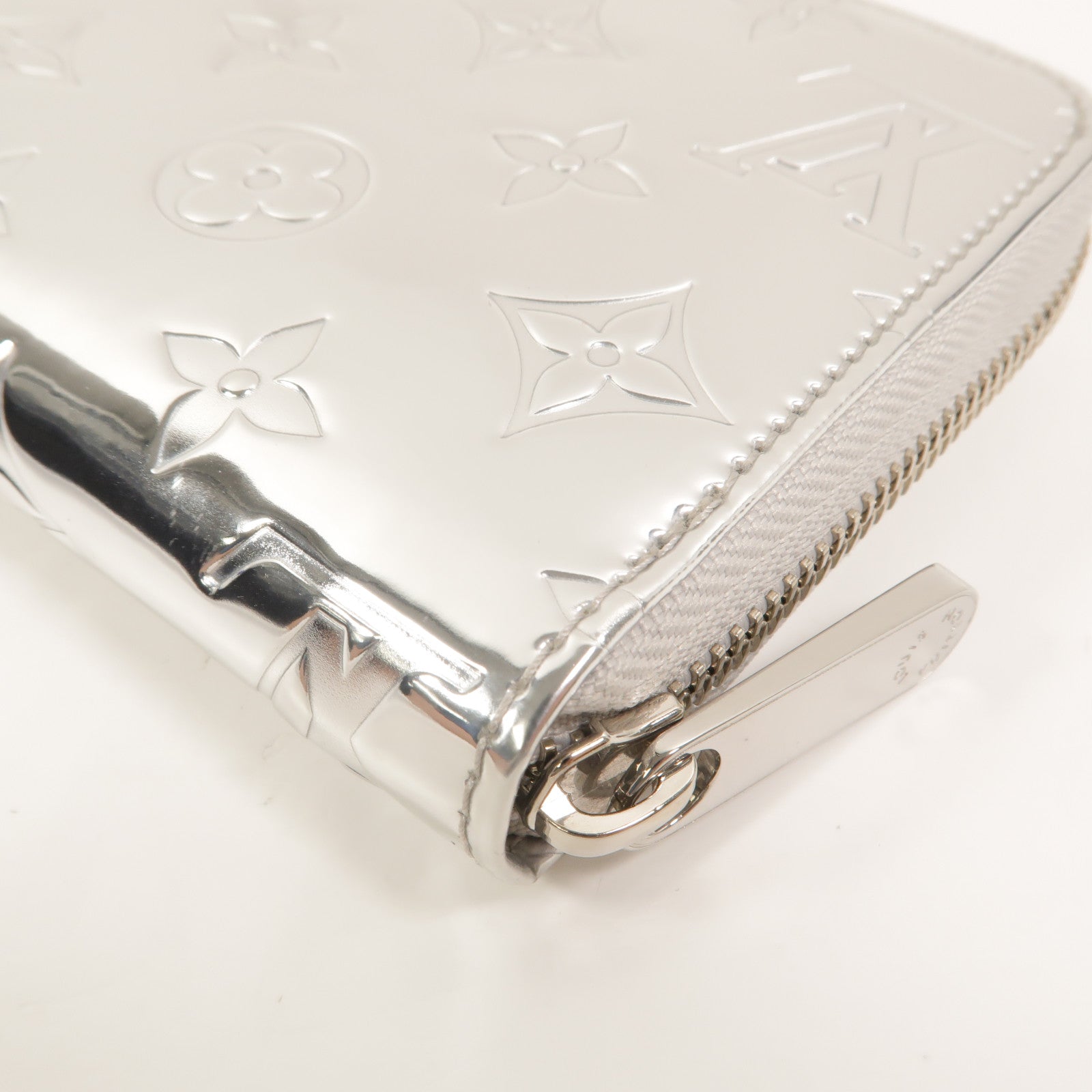 LOUIS VUITTON Monogram Miroir Ski Zippy Wallet長錢包