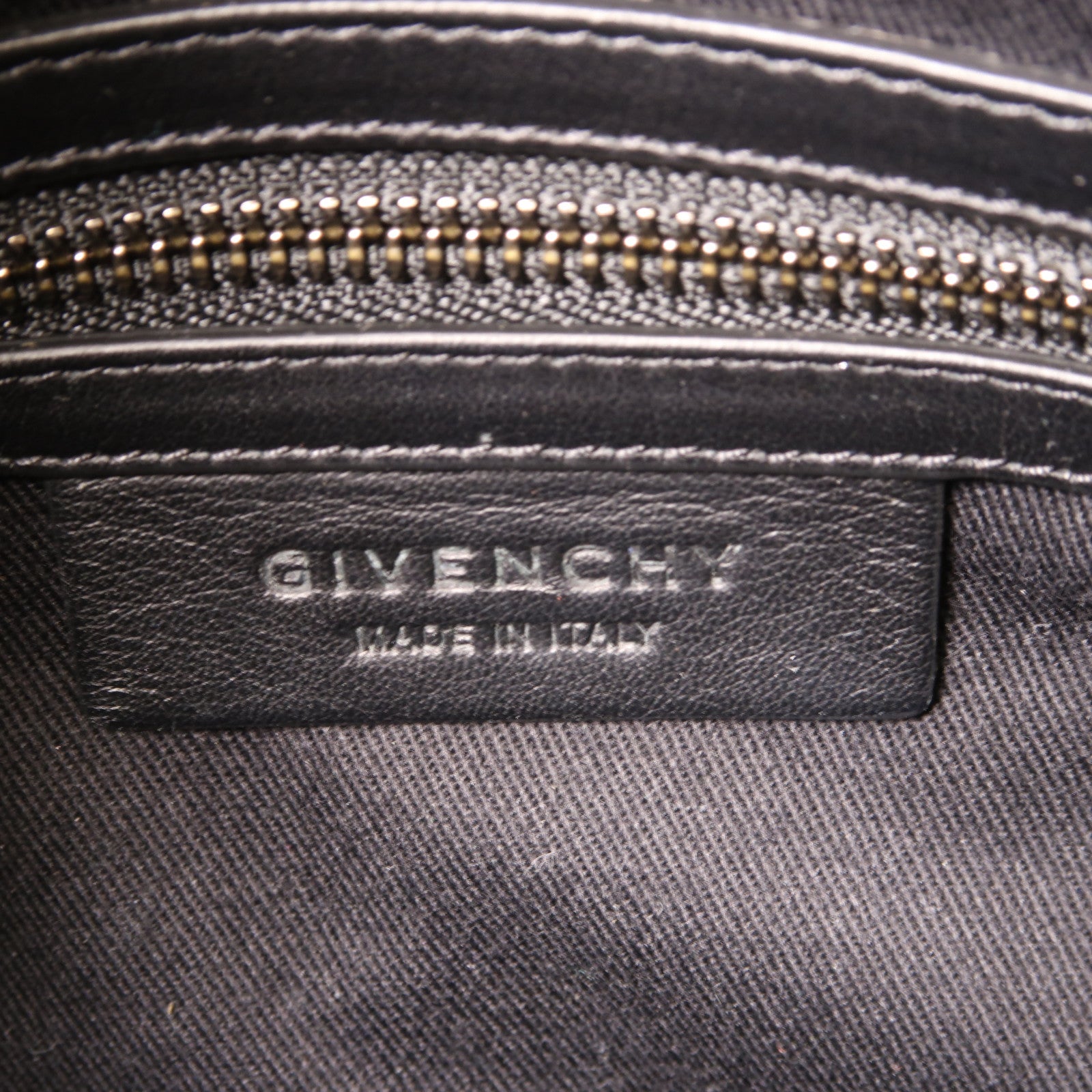 GIVENCHY 皮革Lucrezia Mini金扣肩背袋紅色/粉紅色/黑色
