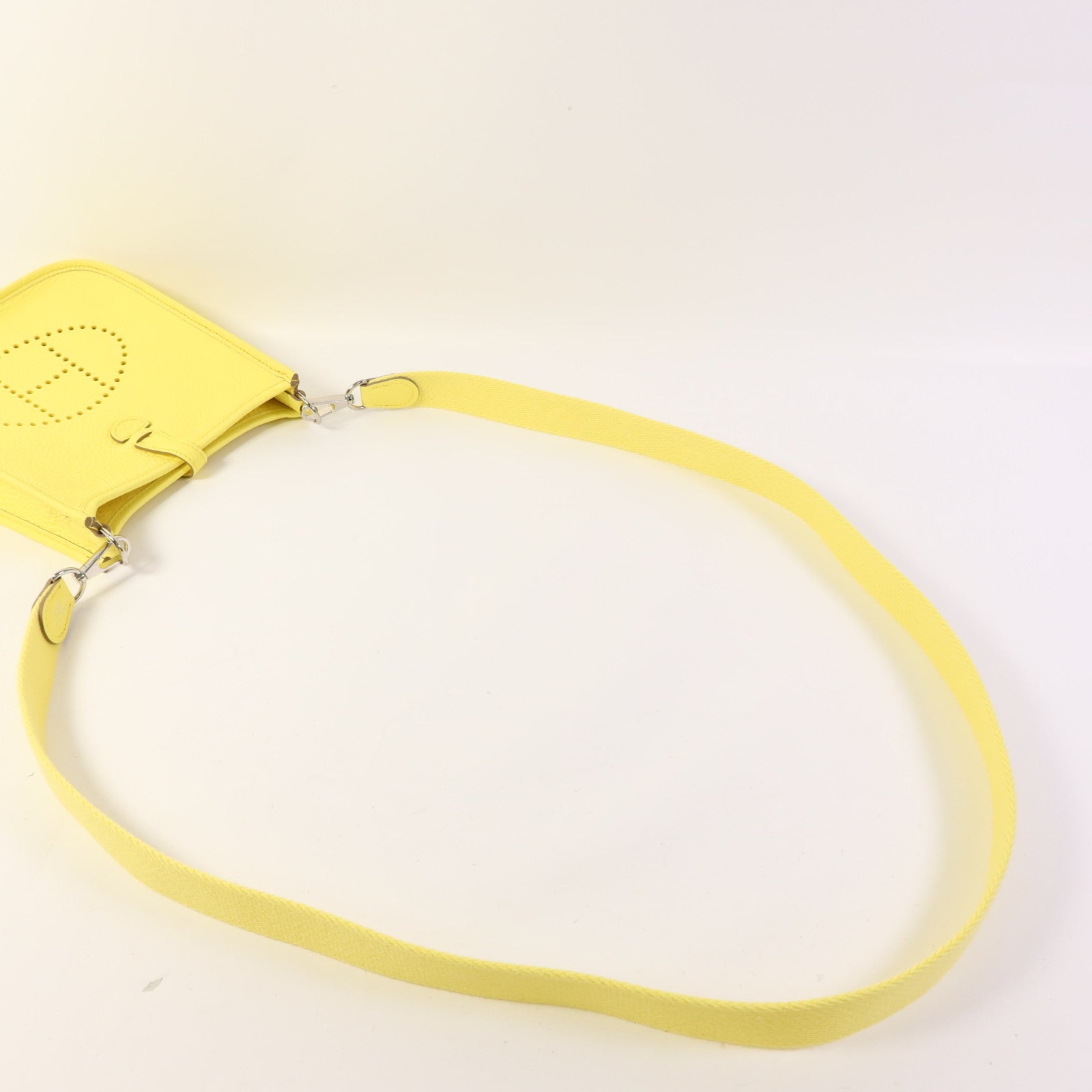 HERMES Clemence皮革Evelyne TPM銀扣肩背袋Lime