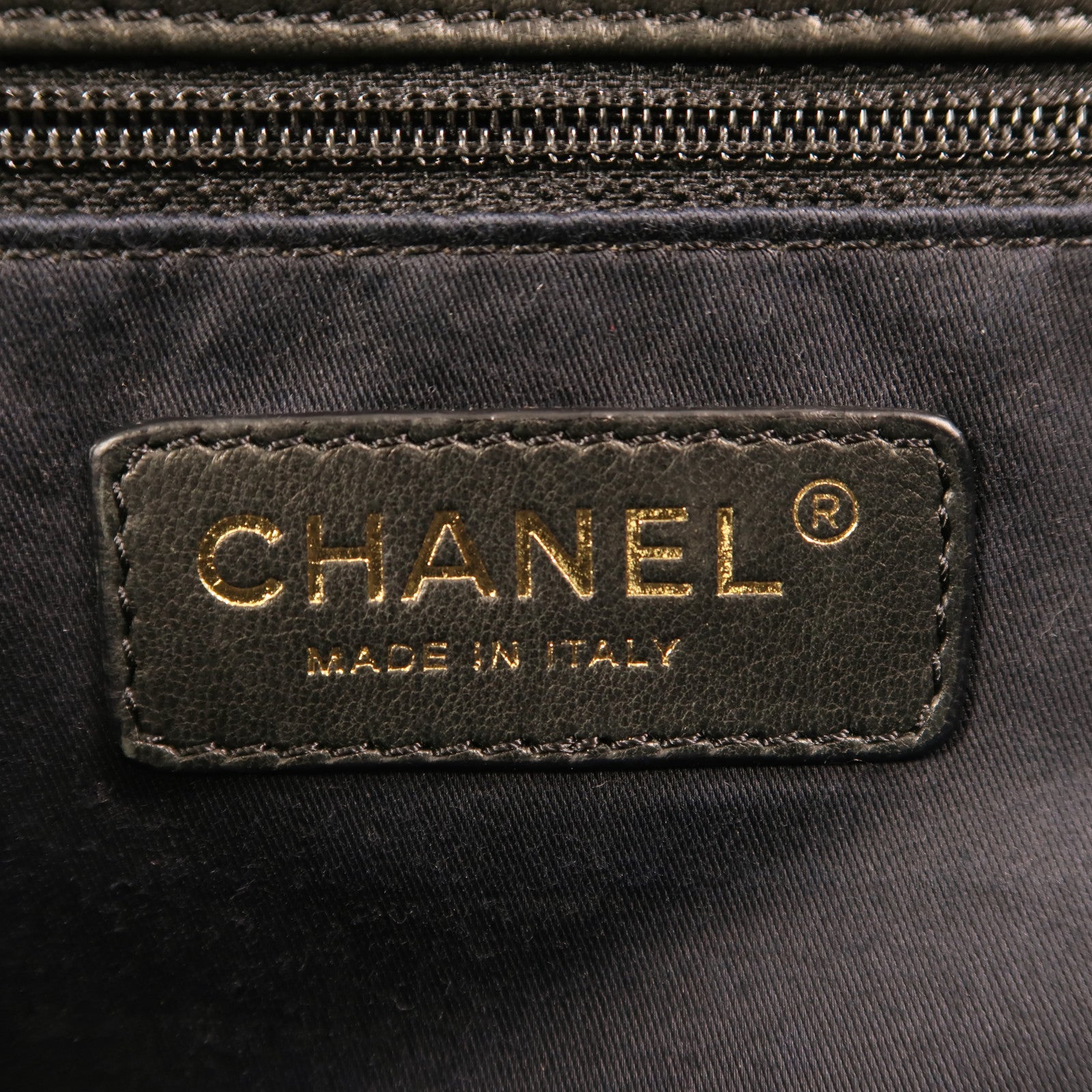 CHANEL 羊皮皮革Chain Shoulder金扣鏈帶肩背袋