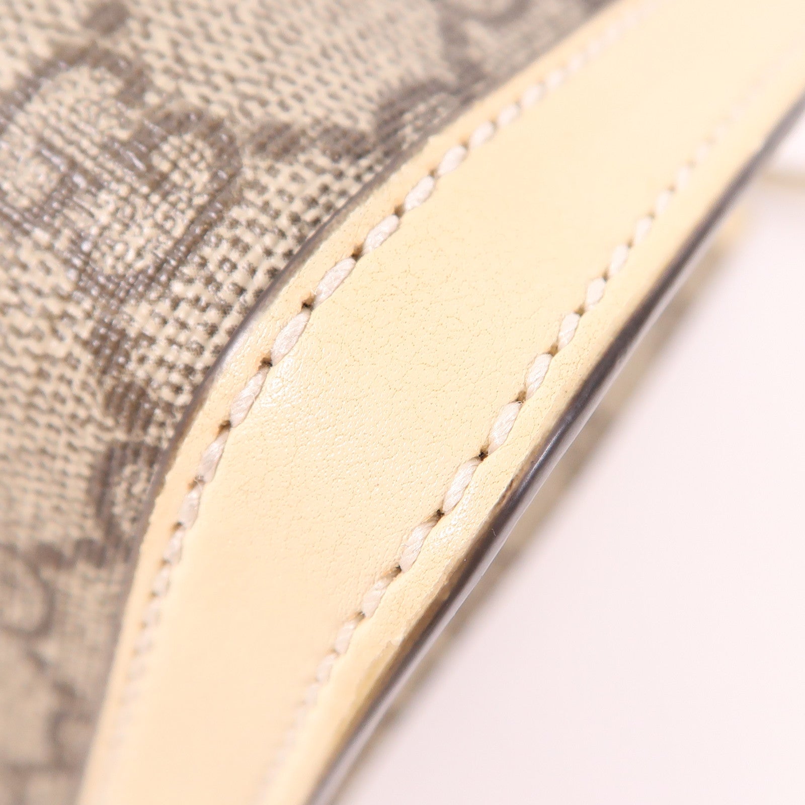 GUCCI 塗層帆布Padlock金扣肩背袋