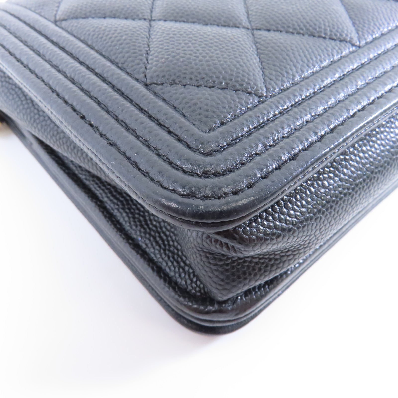 CHANEL 菱格Caviar皮革Boy Wallet On Chain金扣鏈帶肩背袋黑色