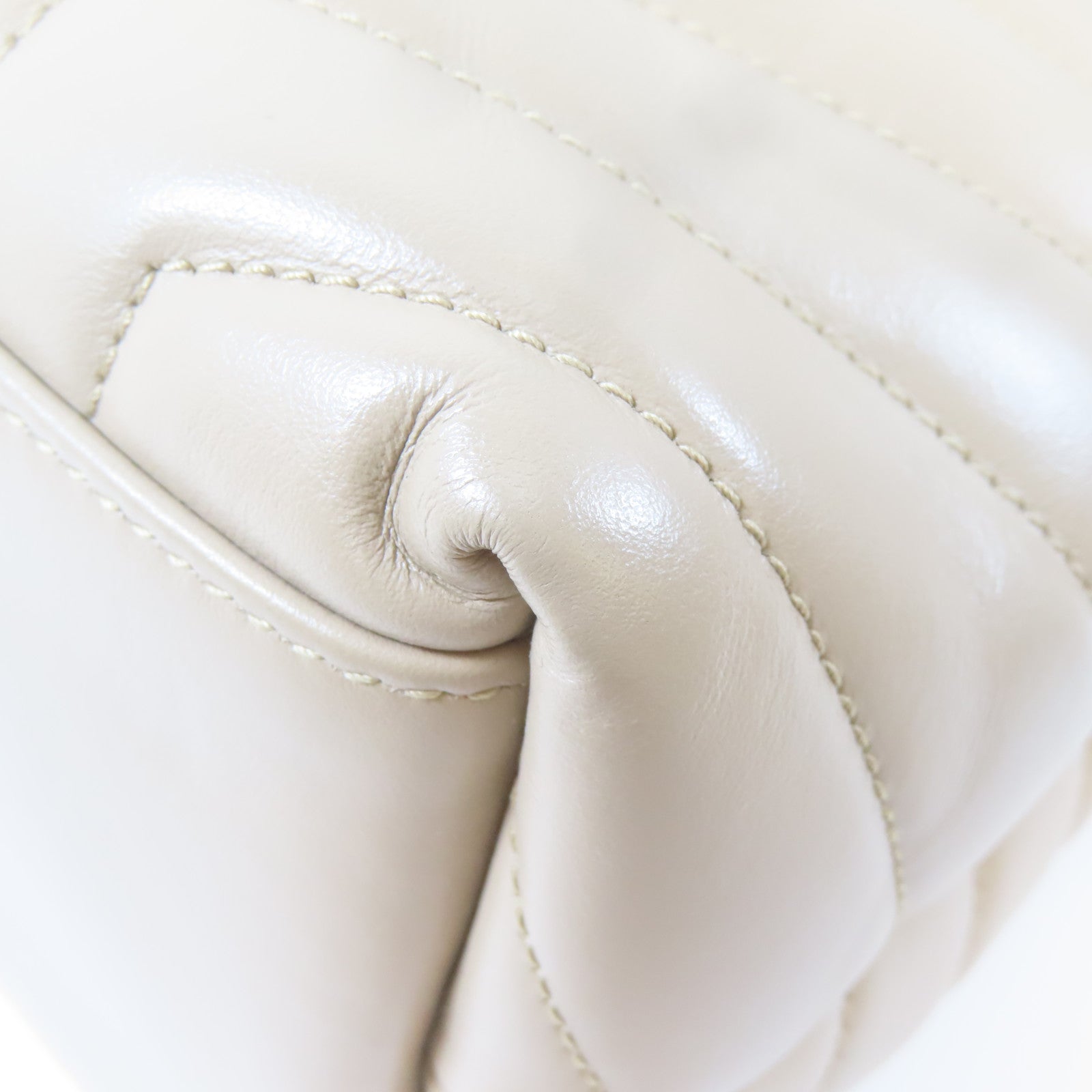 SAINT LAURENT 斜紋牛皮皮革MOON ALMA金扣肩背袋米色