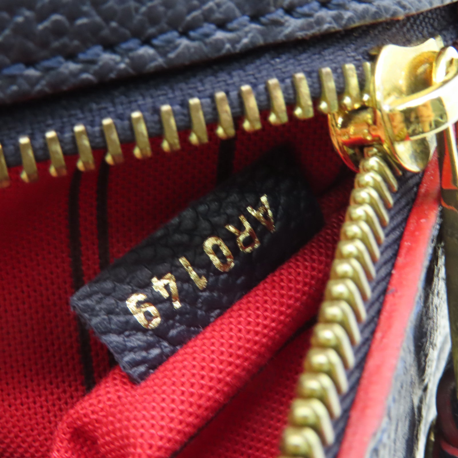 LOUIS VUITTON 【激減優惠】Monogram Empreinte Pochette Metis金扣手挽肩背兩用袋深藍色