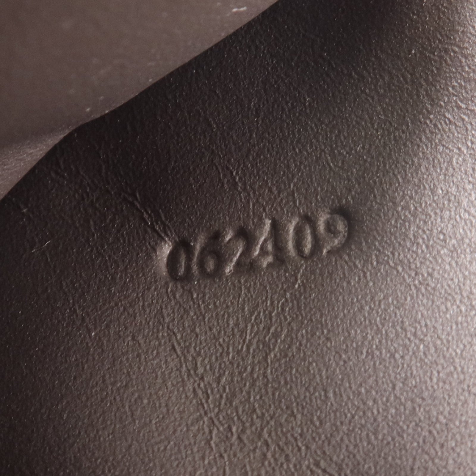 LOEWE 牛皮皮革Puzzle Bifold錢包