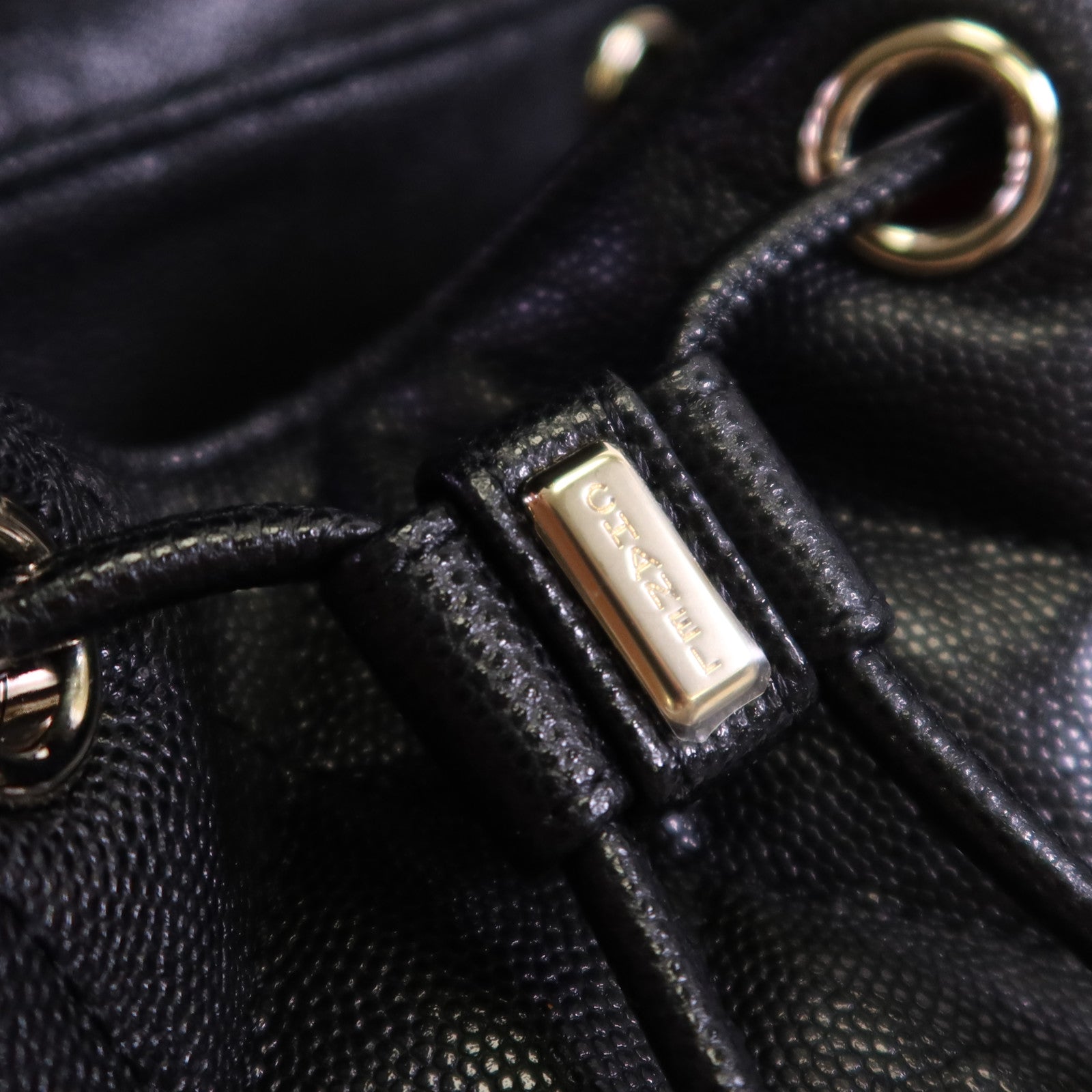 CHANEL 牛皮皮革Backpack金扣鏈帶背包