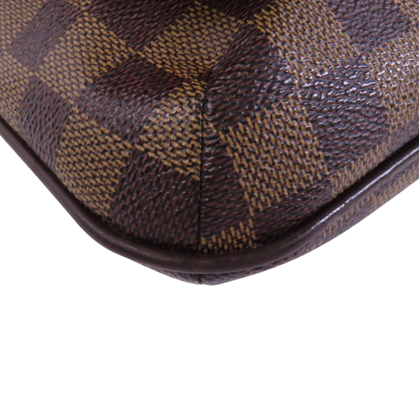 LOUIS VUITTON Damier Ebene Musette Tango金扣肩背袋