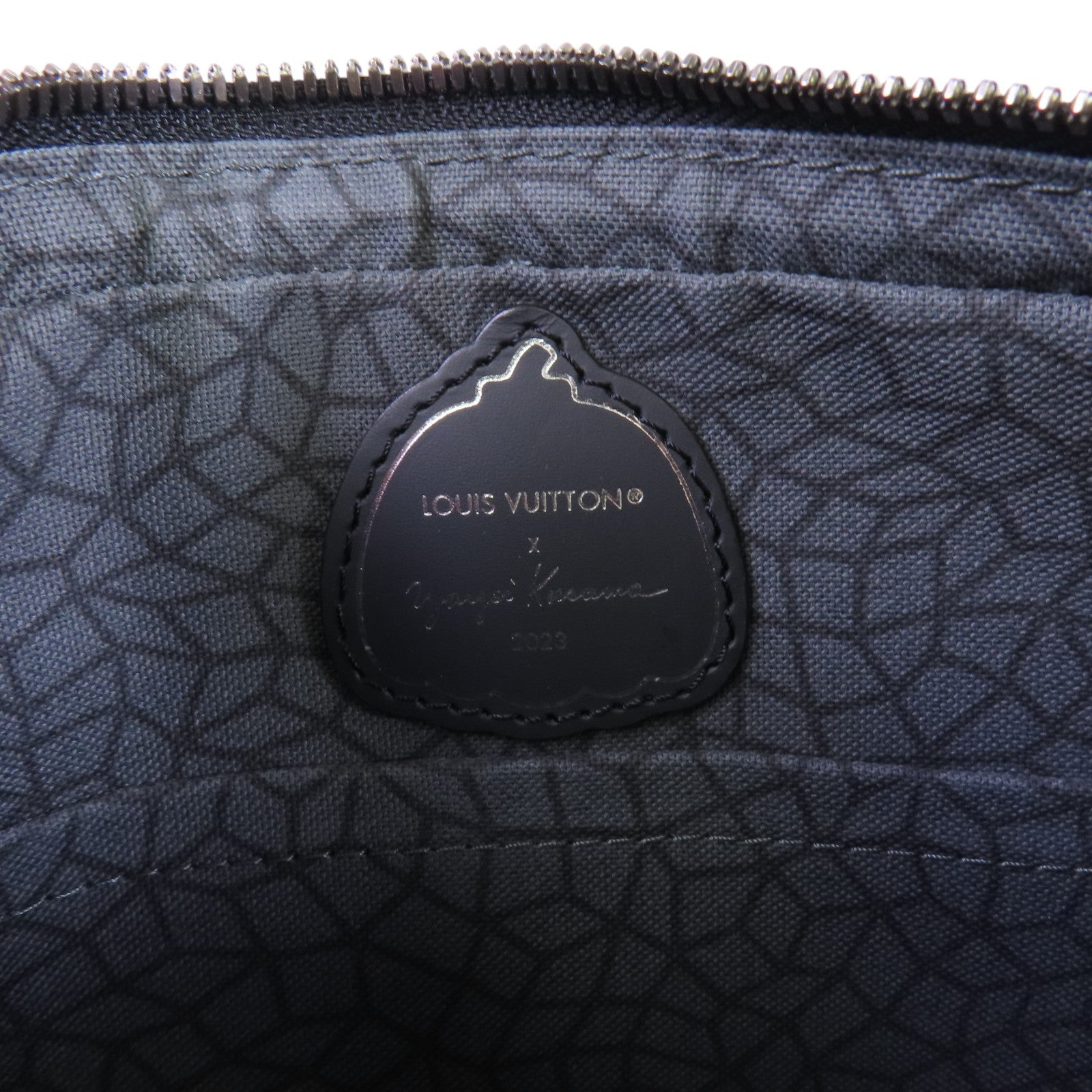 LOUIS VUITTON Monogram Eclipse YK x Trio Messenger銀扣肩背袋