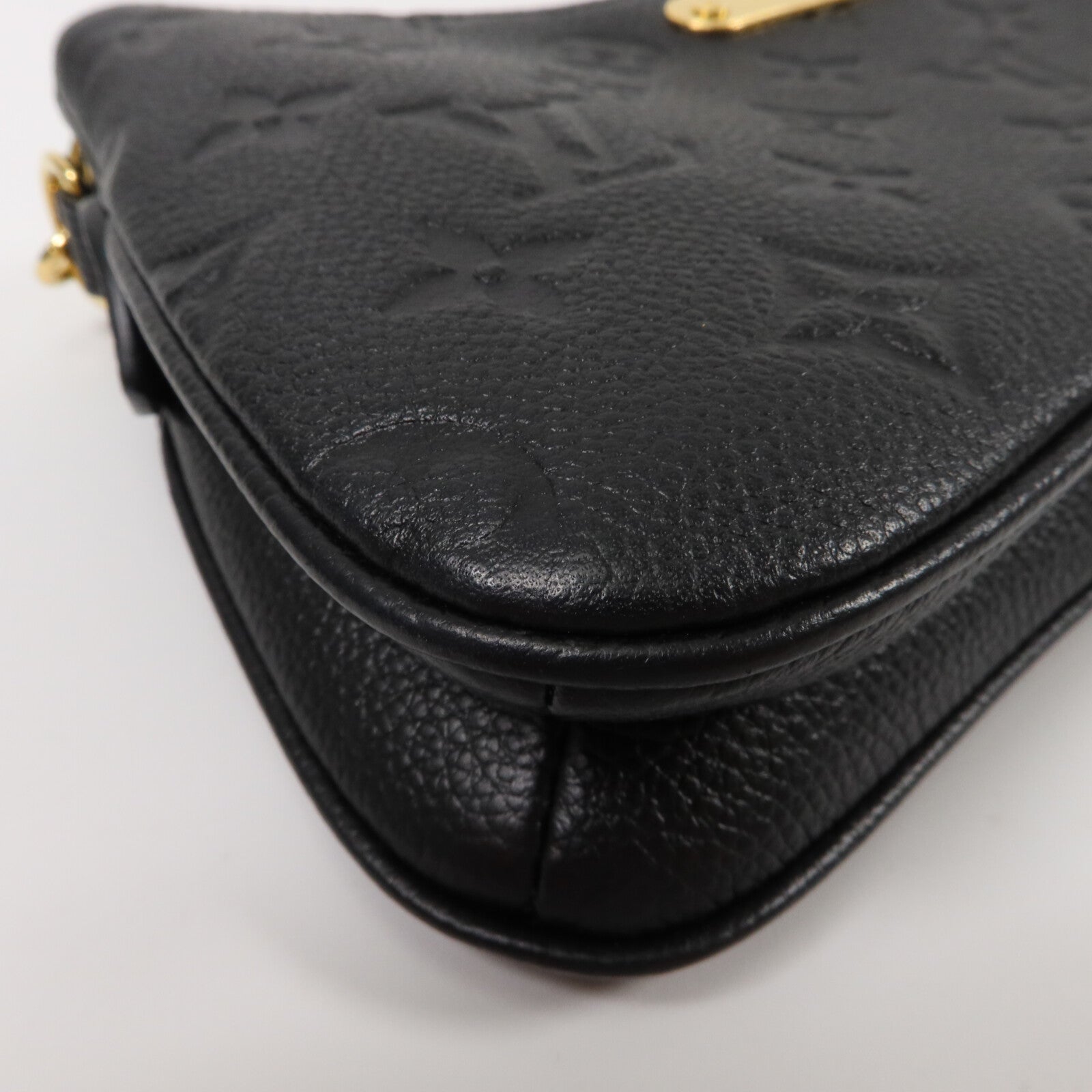 LOUIS VUITTON Monogram Empreinte Liv Pochette鏈帶手挽肩背兩用袋