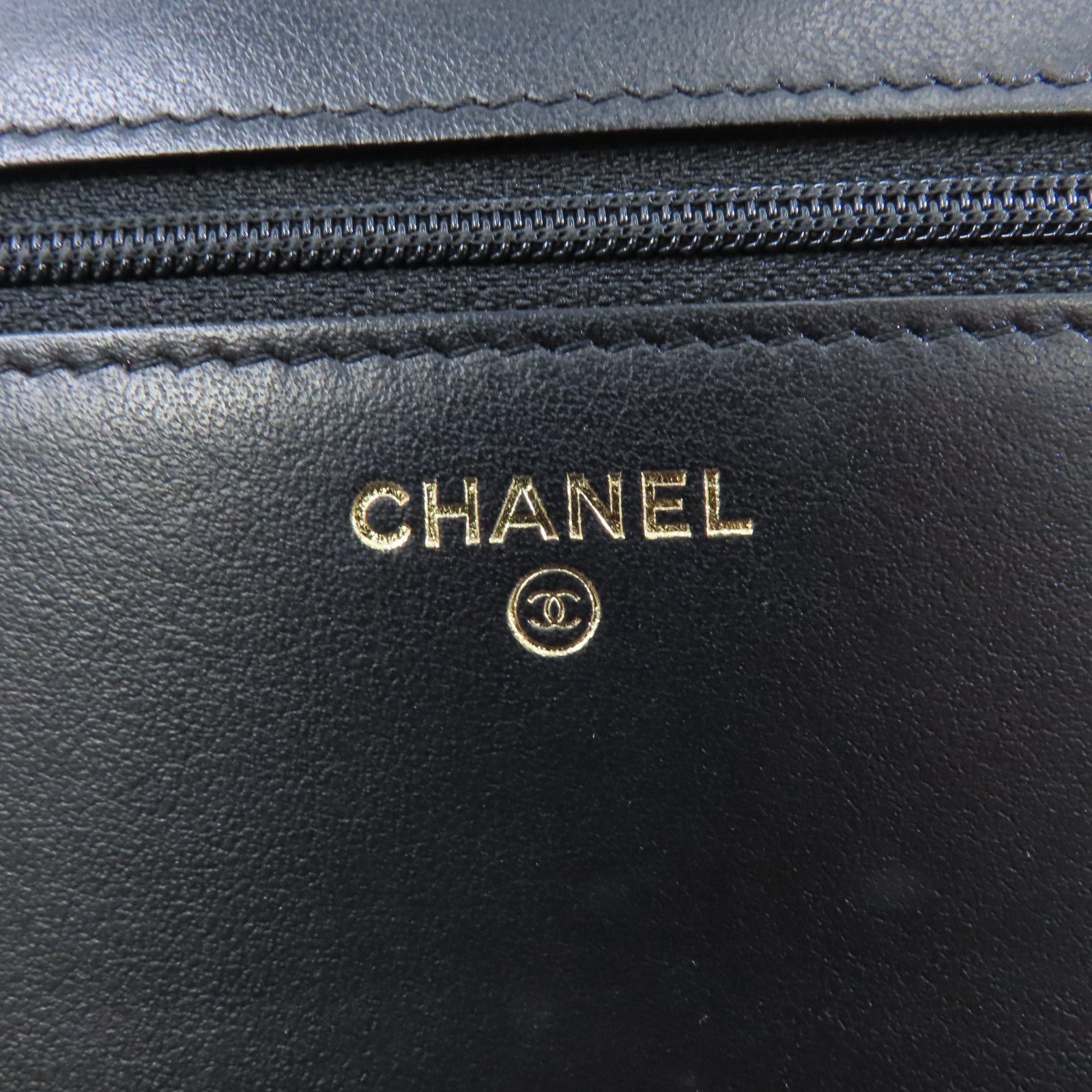 CHANEL 菱格Caviar皮革Boy Wallet On Chain金扣鏈帶肩背袋黑色