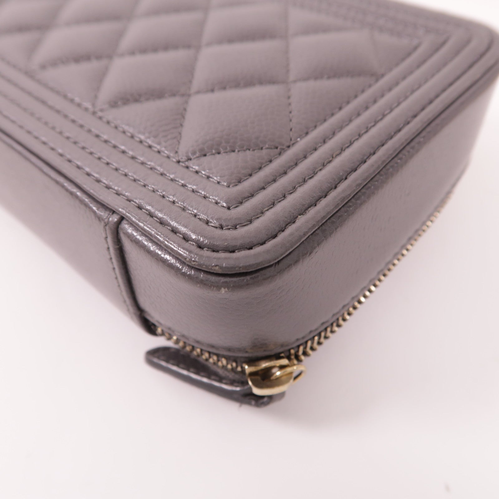 CHANEL 牛皮皮革Boy Wallet On Chain金扣鏈帶肩背袋