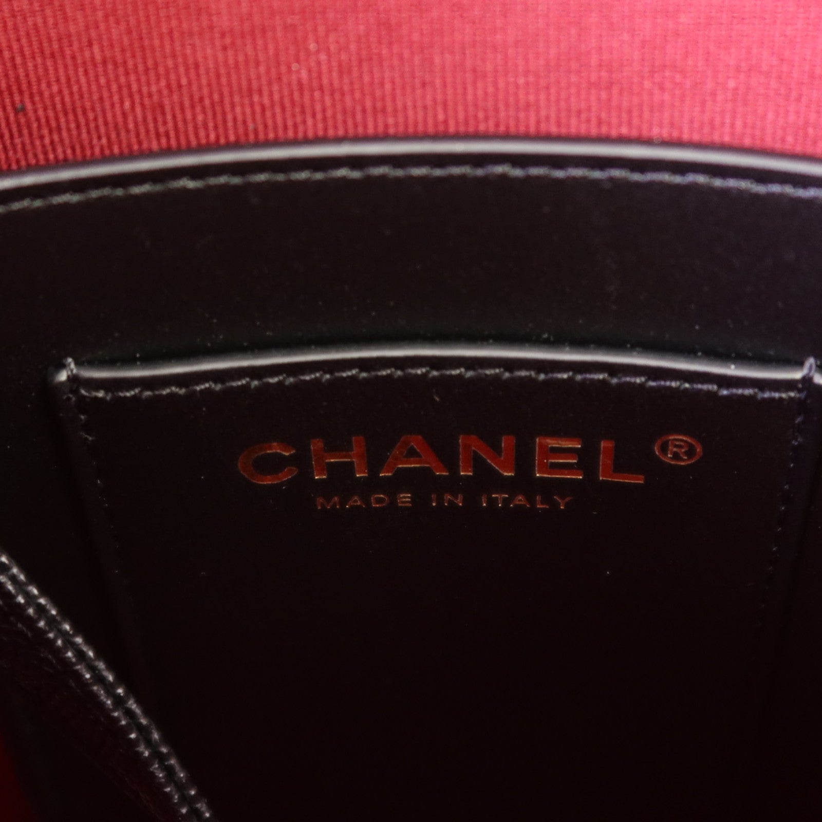 CHANEL 牛皮皮革Backpack金扣鏈帶背包