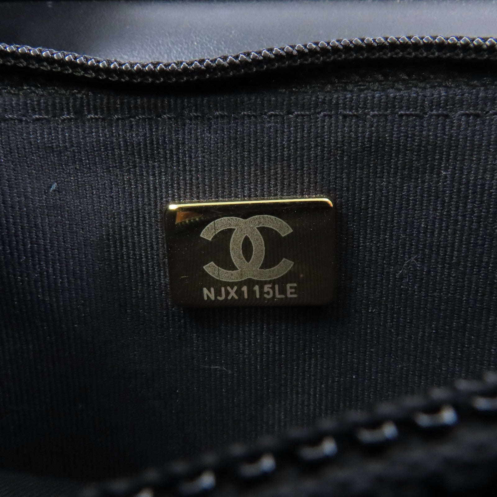 CHANEL 菱格Caviar皮革Boy Wallet On Chain金扣鏈帶肩背袋黑色