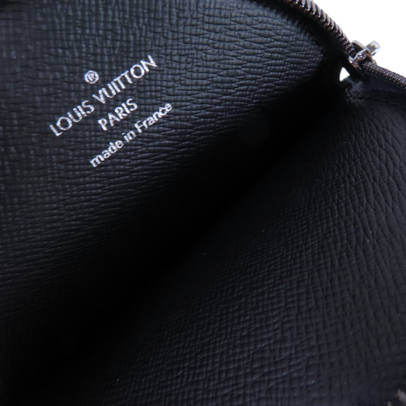 LOUIS VUITTON Monogram Eclipse YK x Trio Messenger銀扣肩背袋