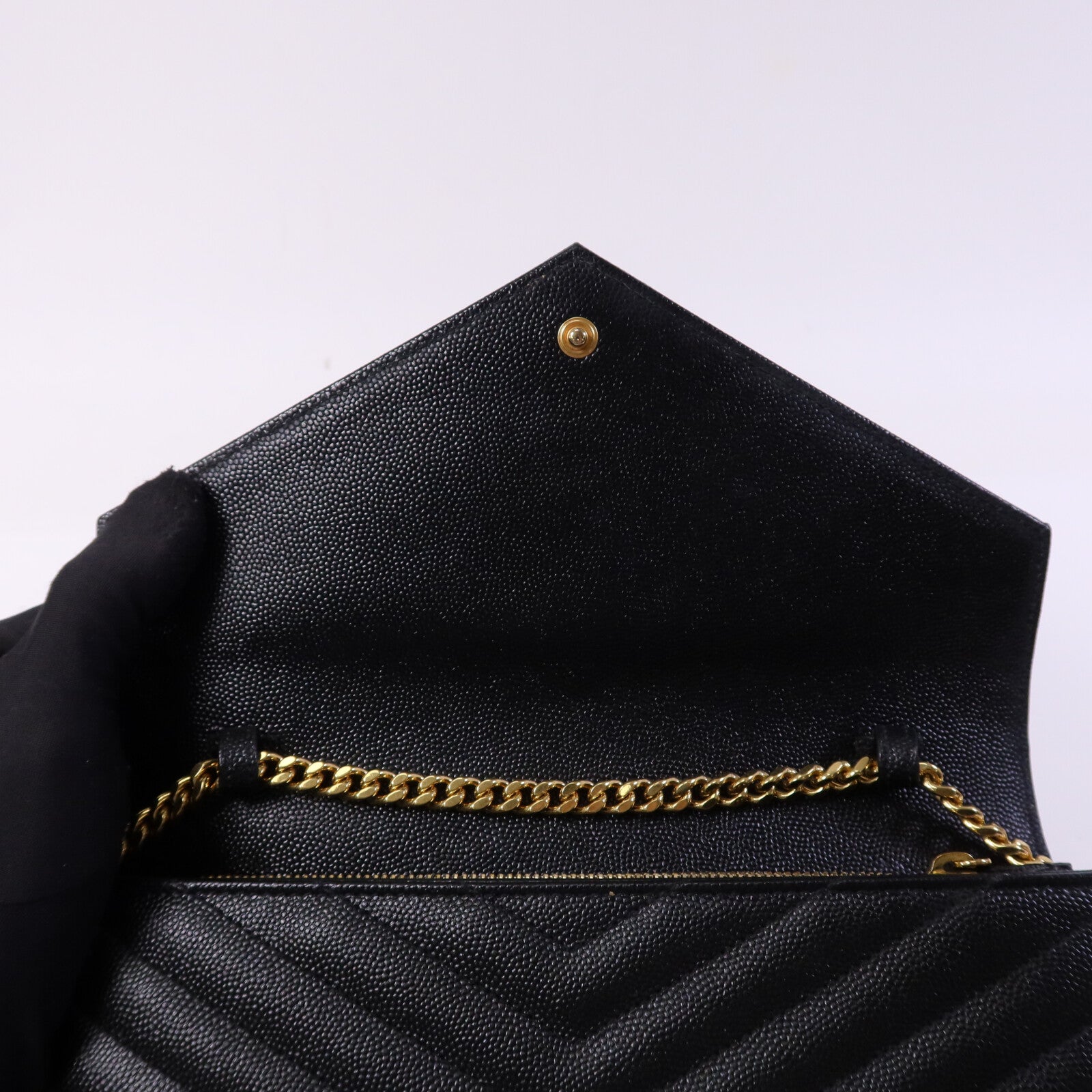 SAINT LAURENT 牛皮皮革Cassandre Envelope金扣鏈帶肩背袋