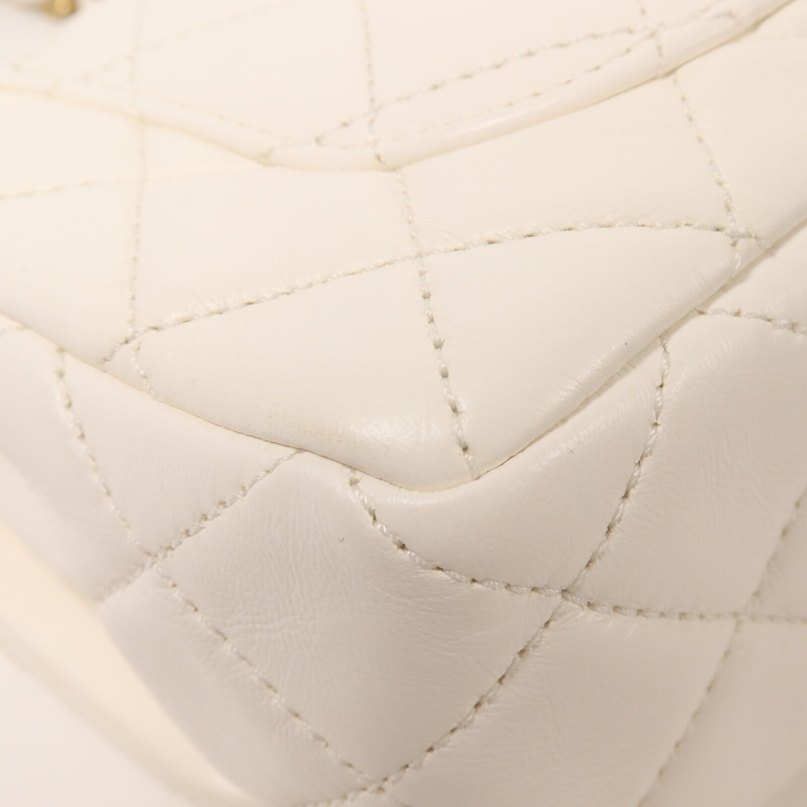 CHANEL 羊皮皮革Classic 20 Gold Ball鏈帶肩背袋