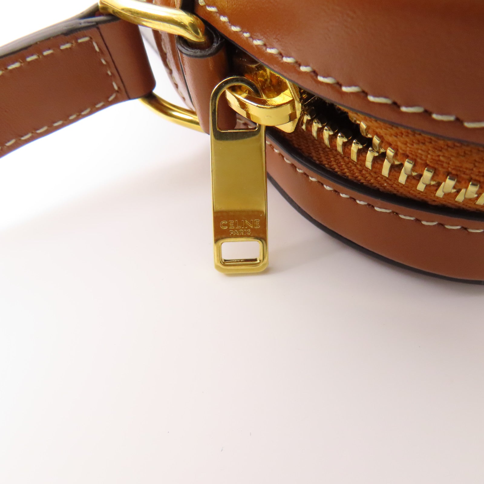 CELINE 塗層帆布Triomphe Camera Bag金扣肩背袋