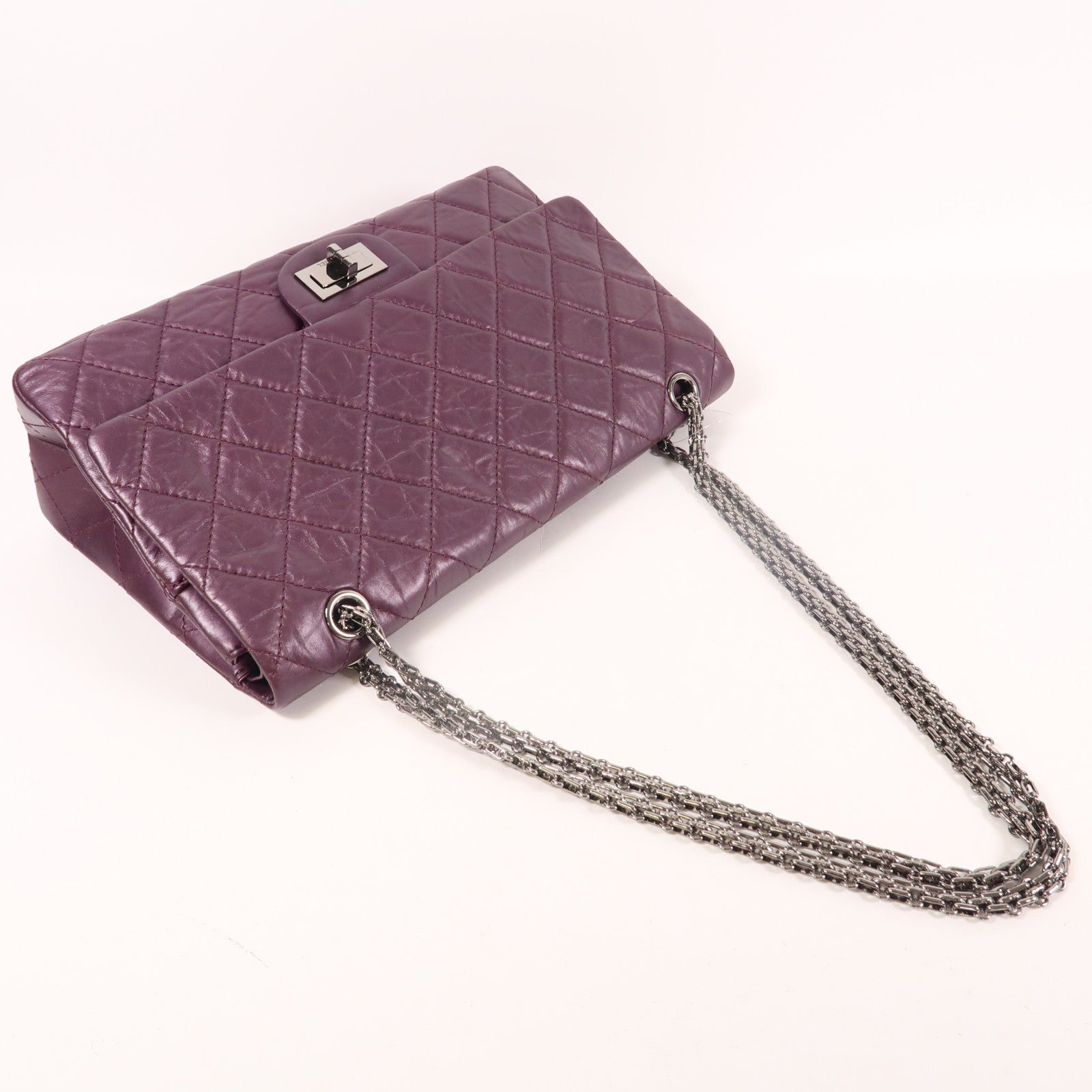 CHANEL 牛皮皮革2.55 Jumbo銀扣鏈帶肩背袋