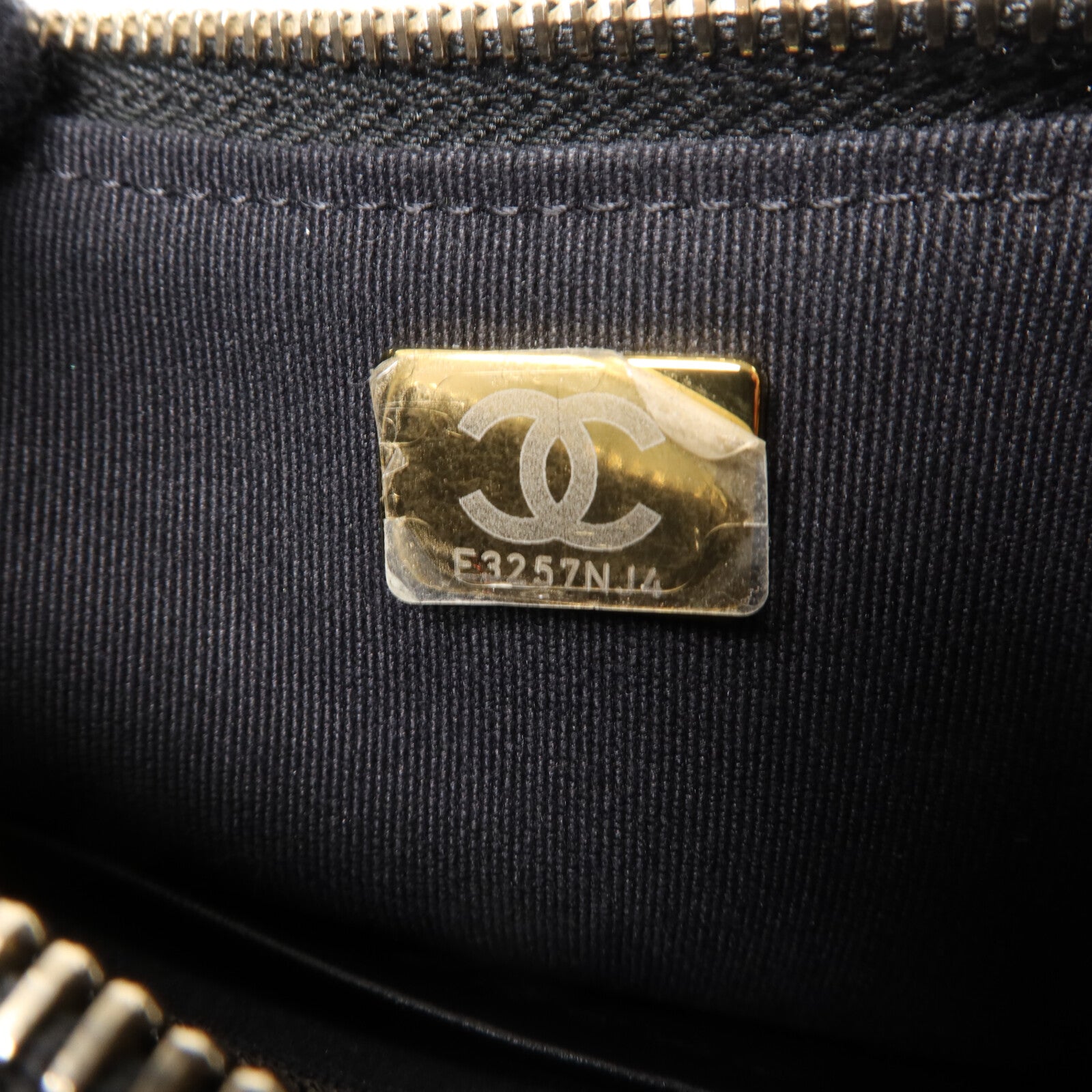 CHANEL 牛皮皮革Hobo Bag鏈帶肩背袋