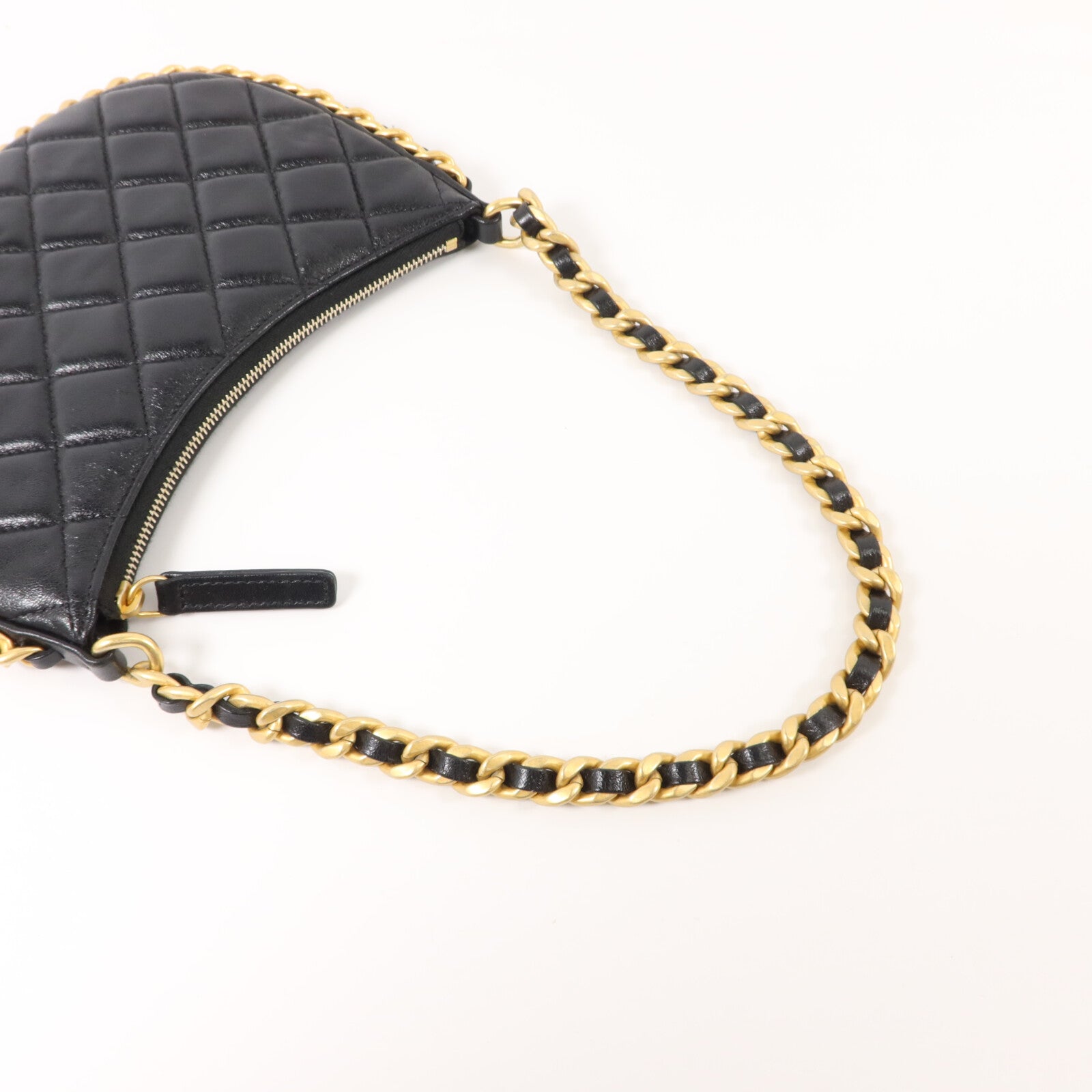 CHANEL 牛皮皮革Hobo Bag鏈帶肩背袋