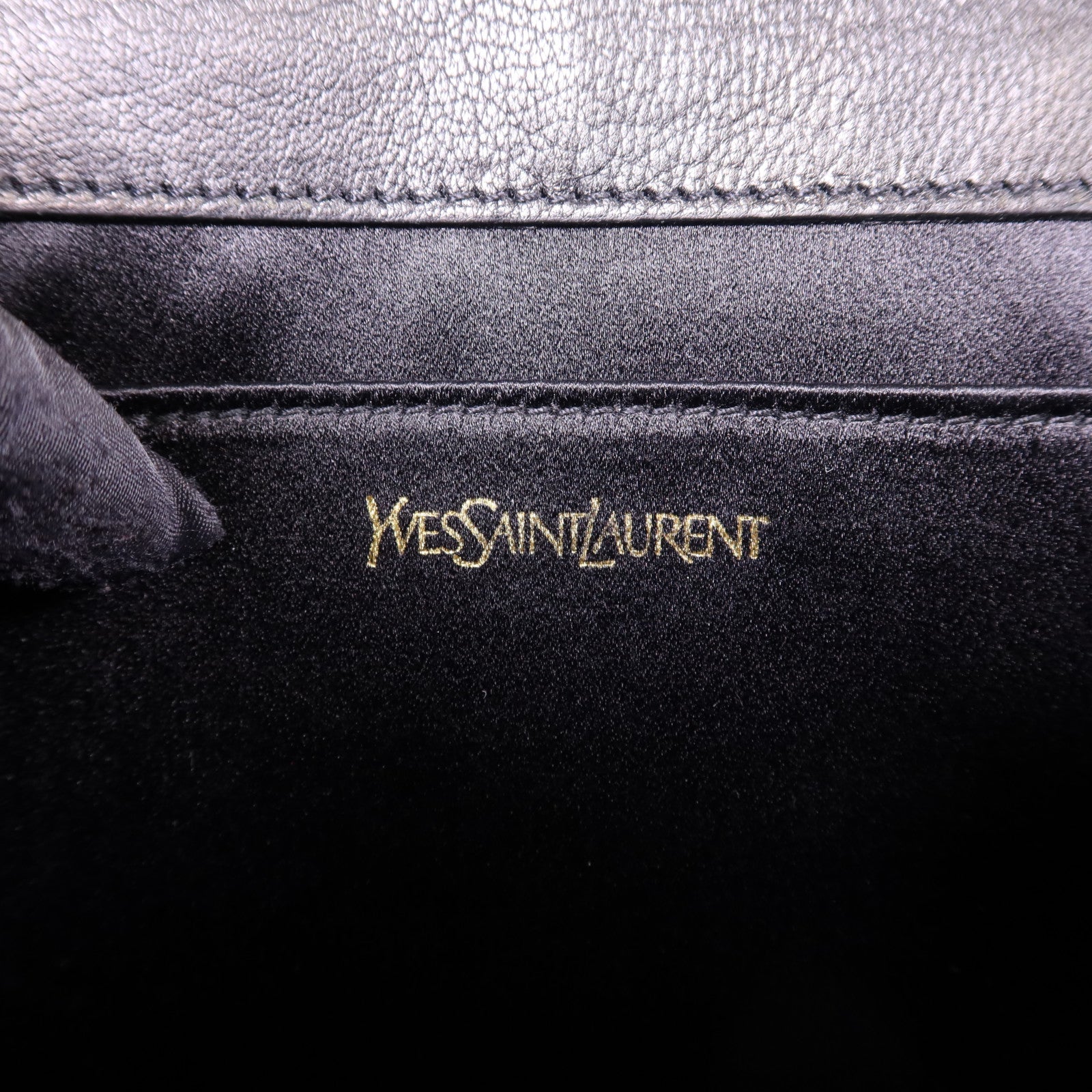 SAINT LAURENT 牛皮皮革Clutch Bag金扣手拿包