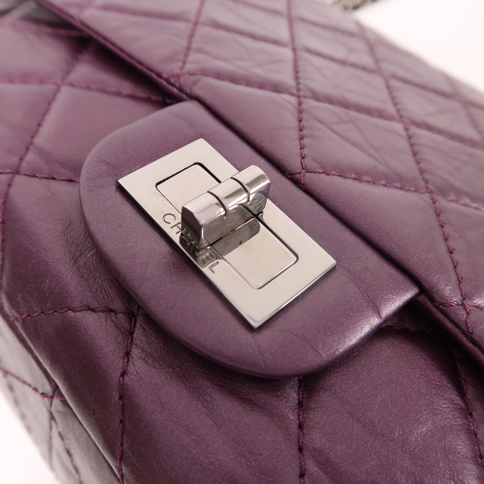 CHANEL 【激減優惠】牛皮皮革2.55 Jumbo銀扣鏈帶肩背袋