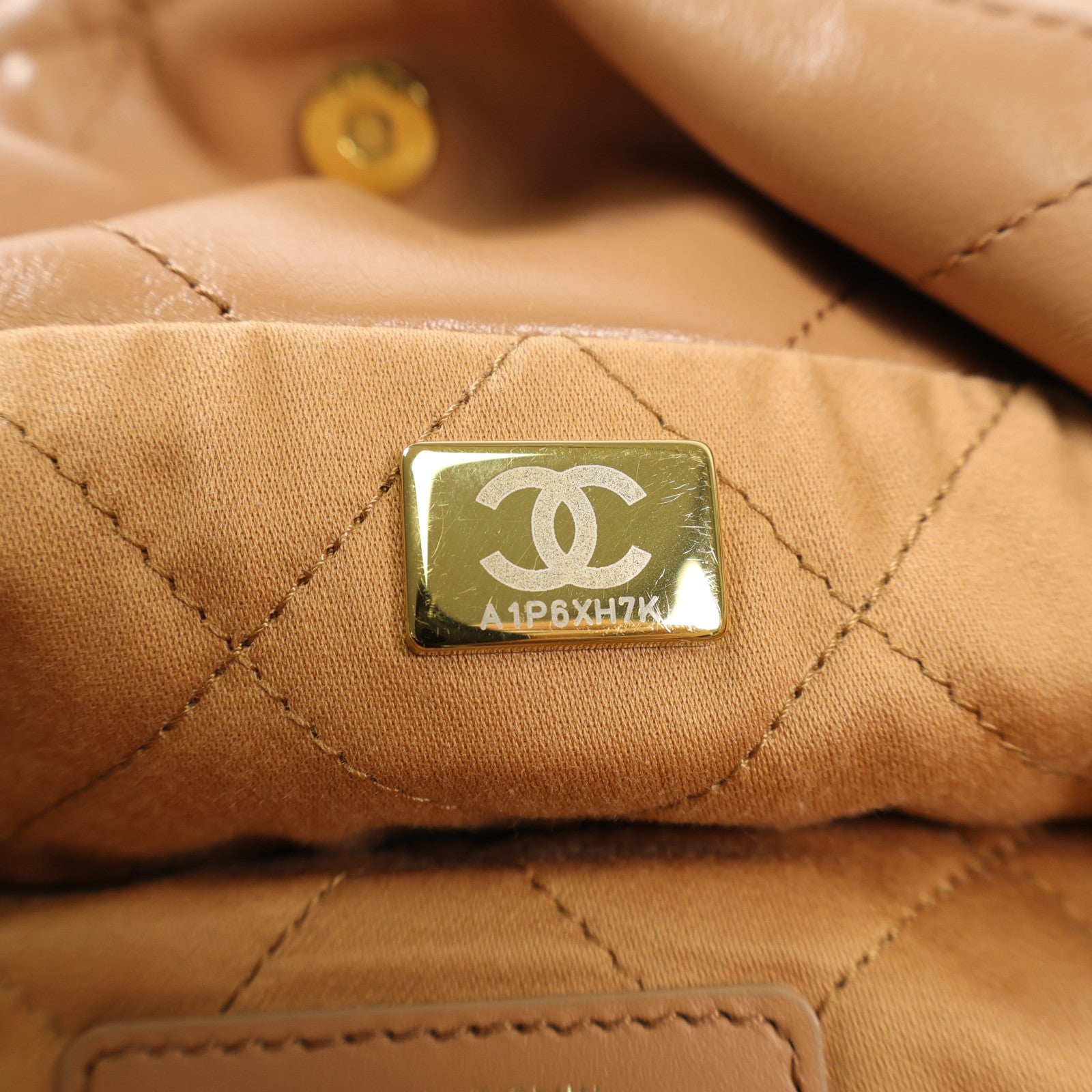 CHANEL 牛皮皮革Chanel 22 Small金扣鏈帶肩背袋