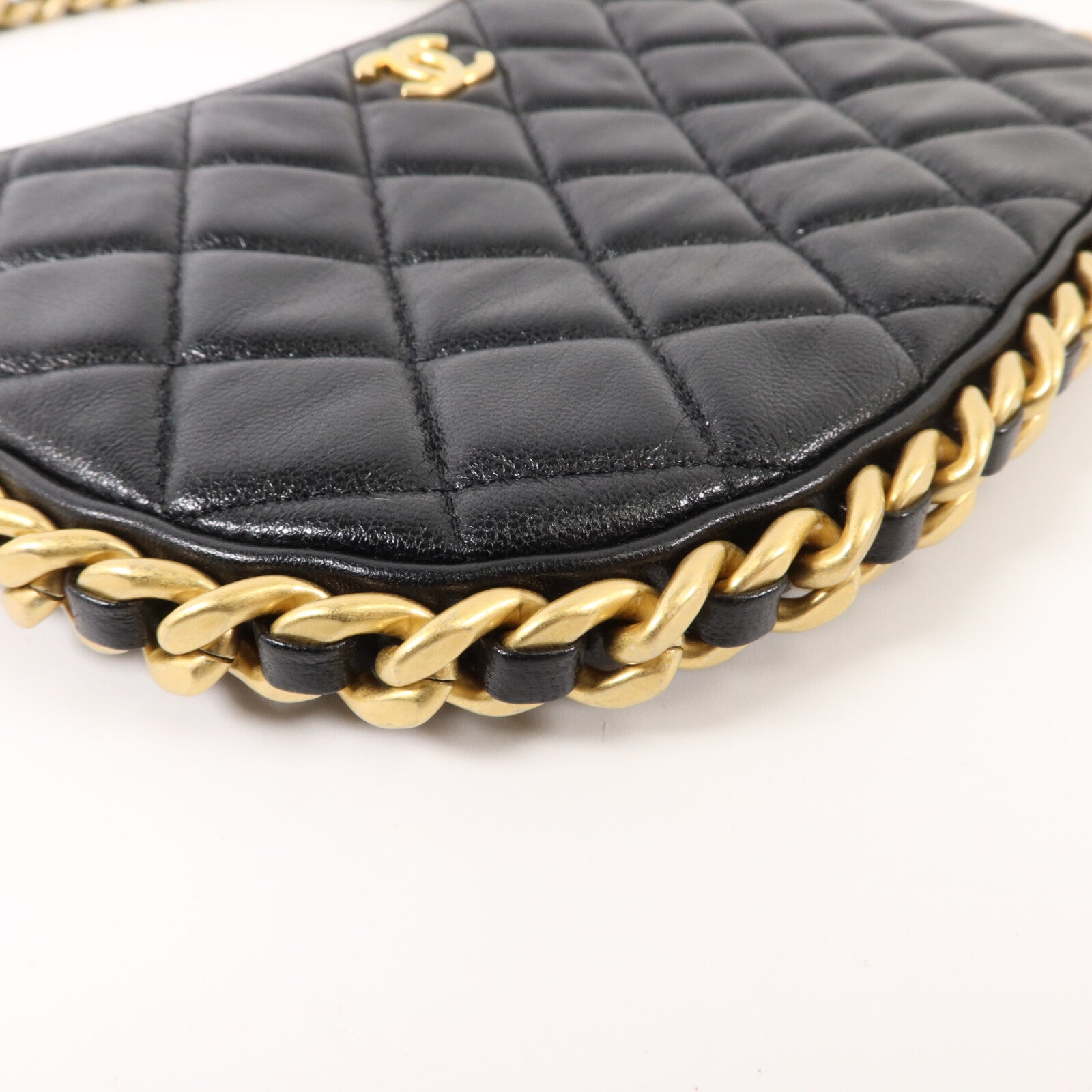 CHANEL 牛皮皮革Hobo Bag鏈帶肩背袋