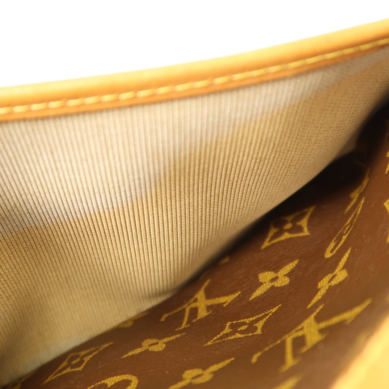 LOUIS VUITTON Monogram Trouville金扣手挽袋