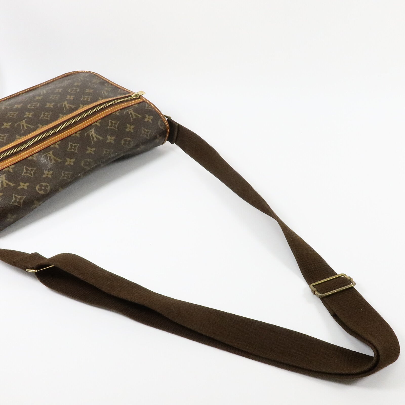 LOUIS VUITTON Monogram Bosphore肩背袋
