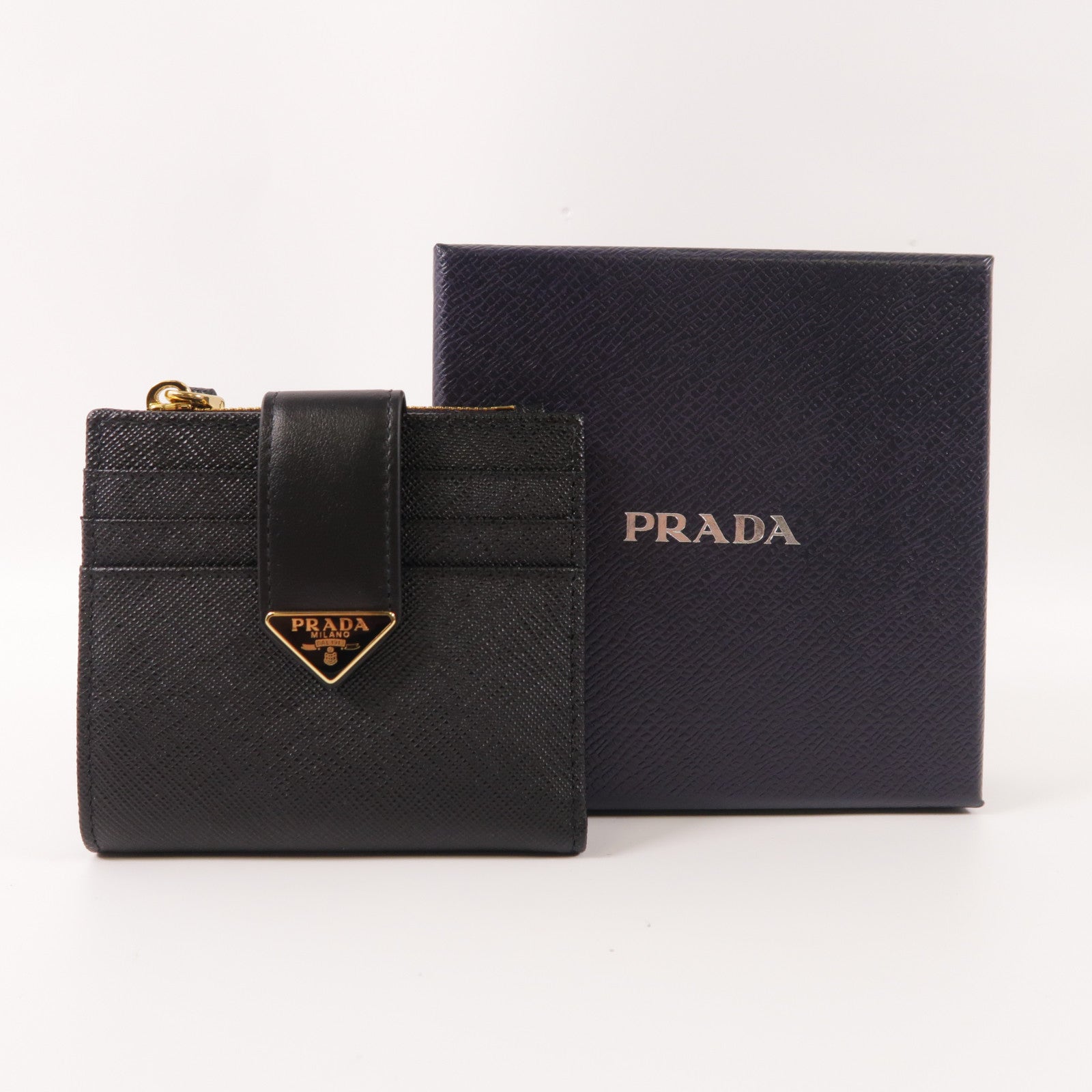 PRADA Saffiano皮革金扣錢包