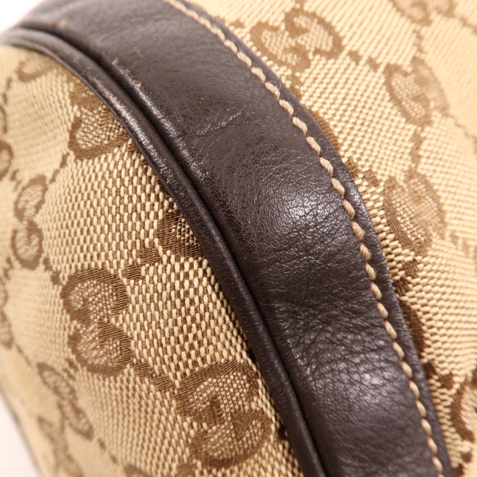 GUCCI 帆布Trophy金扣手挽袋