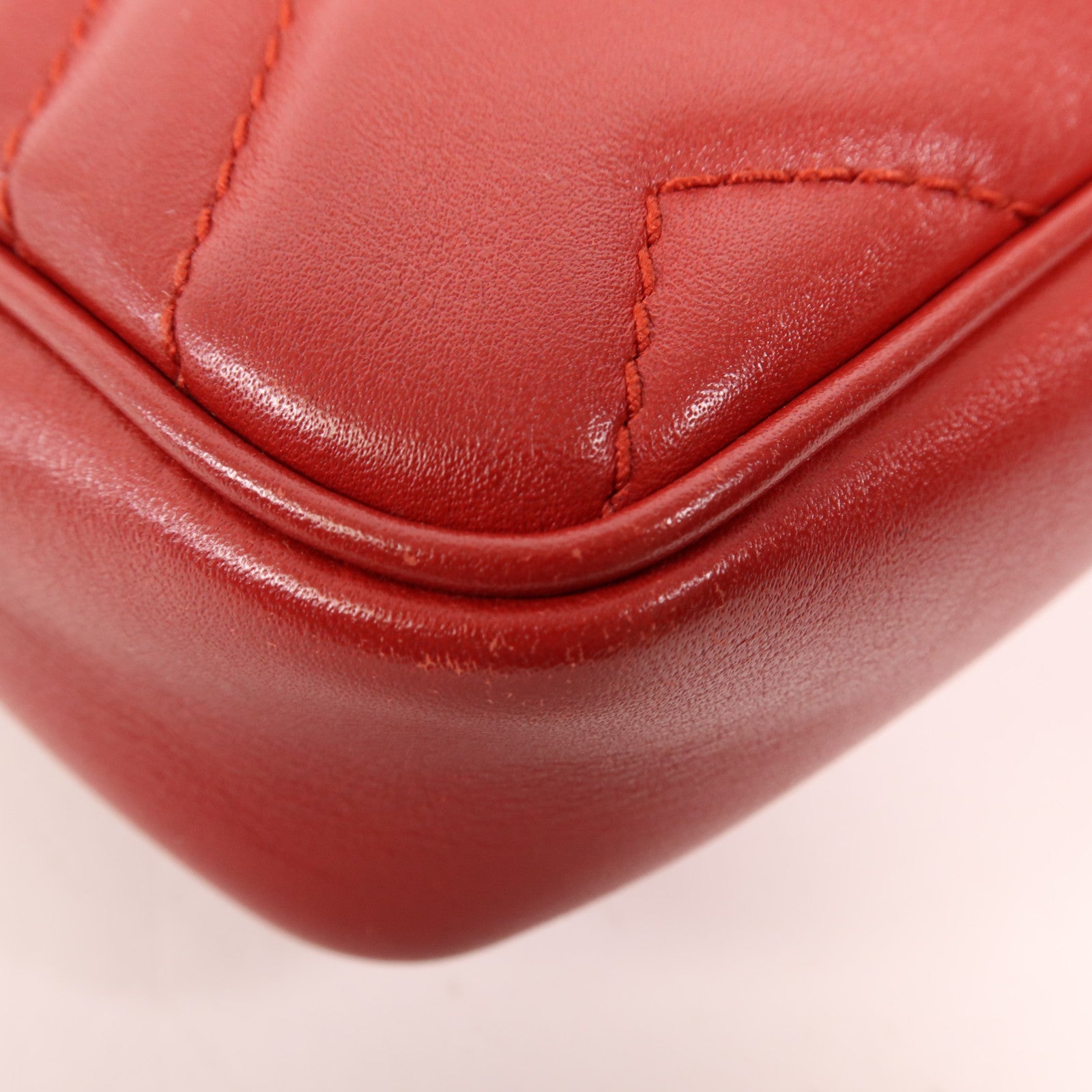 GUCCI 羊皮皮革GG Marmont Super Mini金扣鏈帶肩背袋