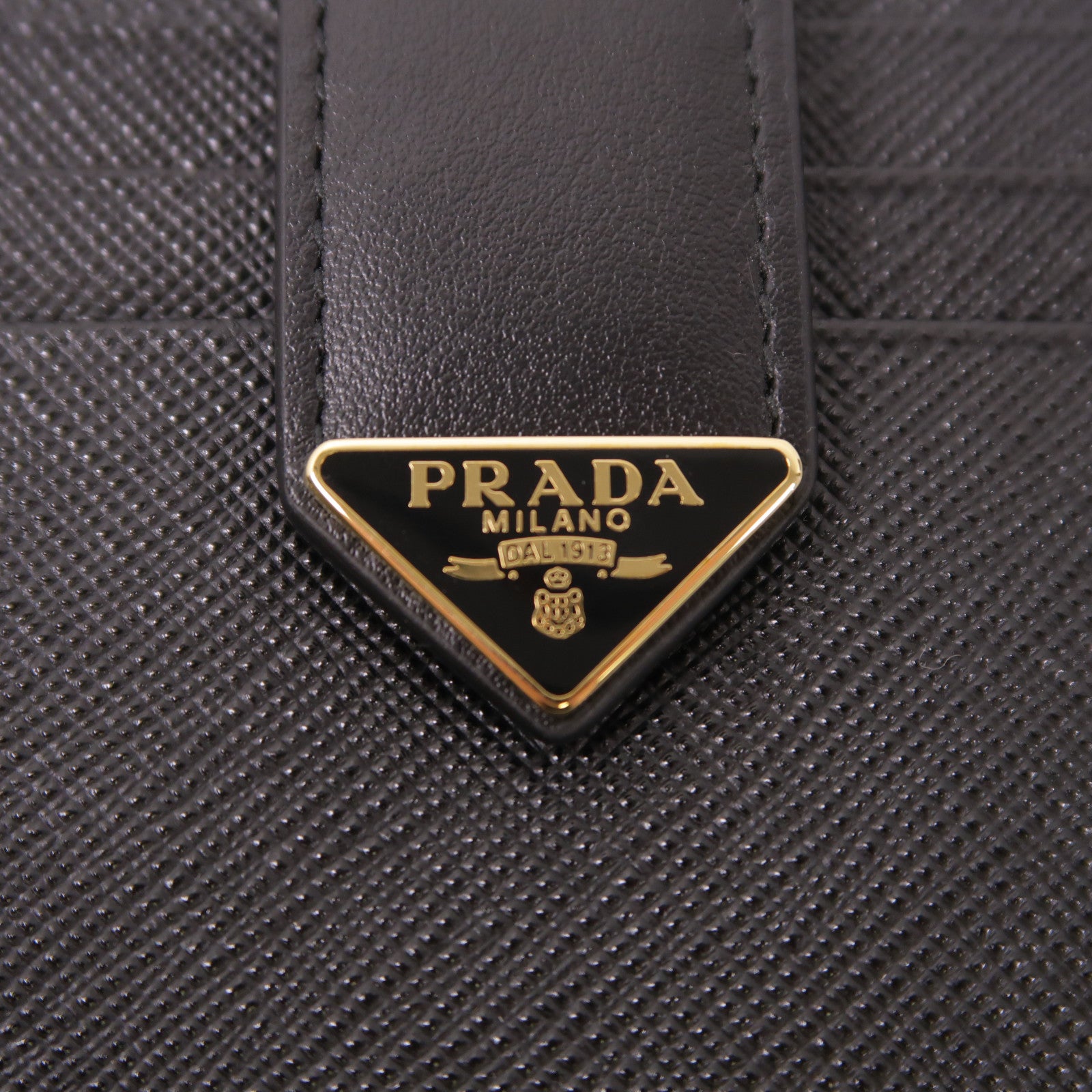PRADA Saffiano皮革金扣錢包