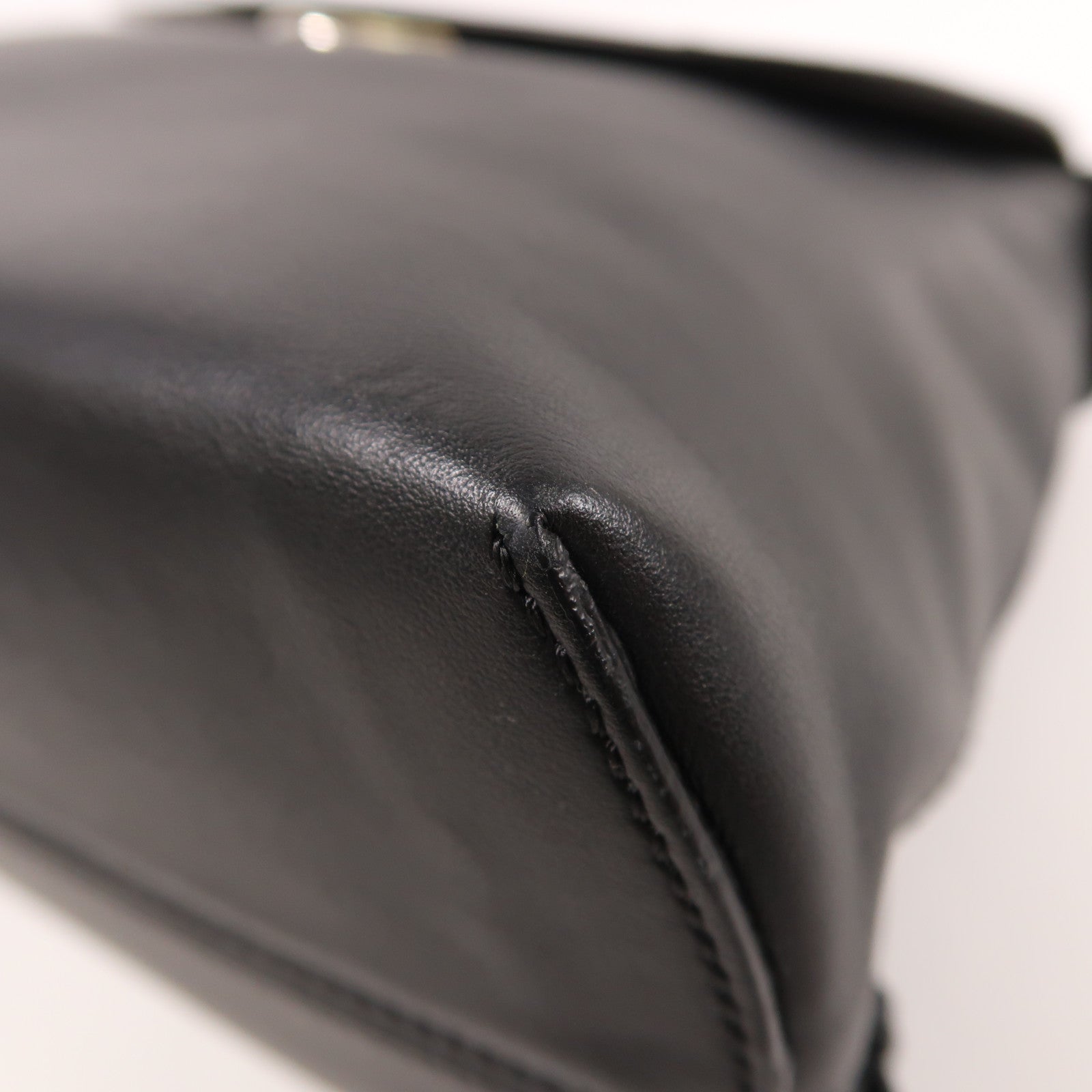 FENDI 牛皮皮革Backpack銀扣背包