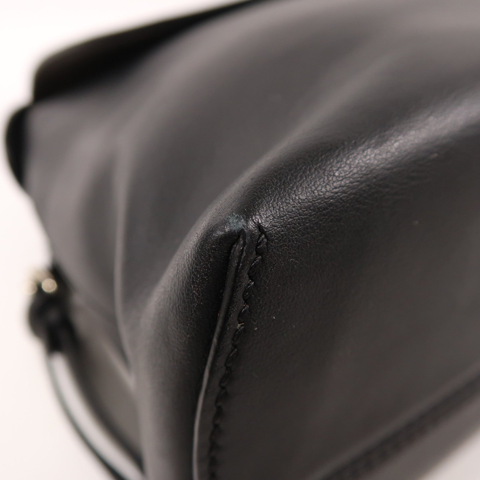 FENDI 牛皮皮革Backpack銀扣背包