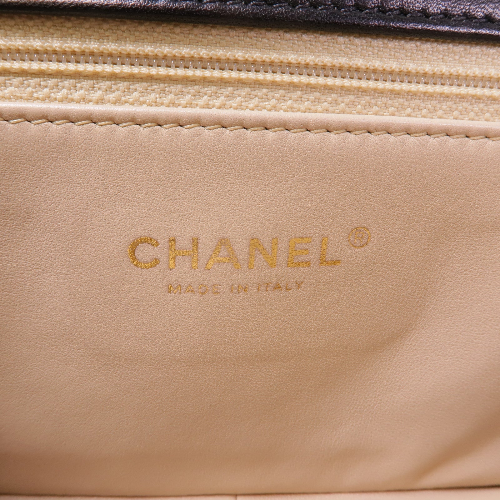 CHANEL 羊皮皮革Chain Shoulder金扣鏈帶肩背袋