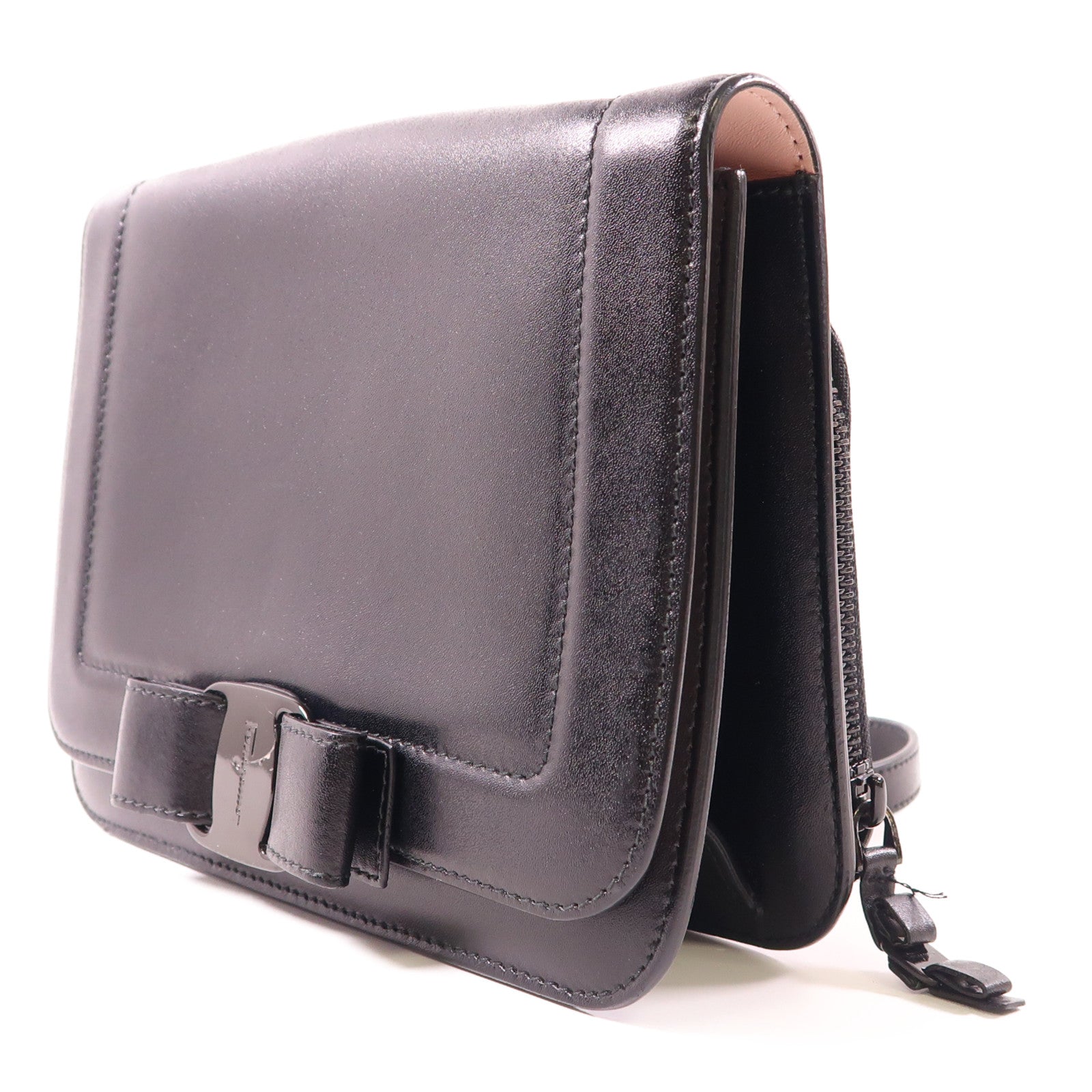 Salvatore Ferragamo 牛皮皮革Chain Shoulder鏈帶肩背袋