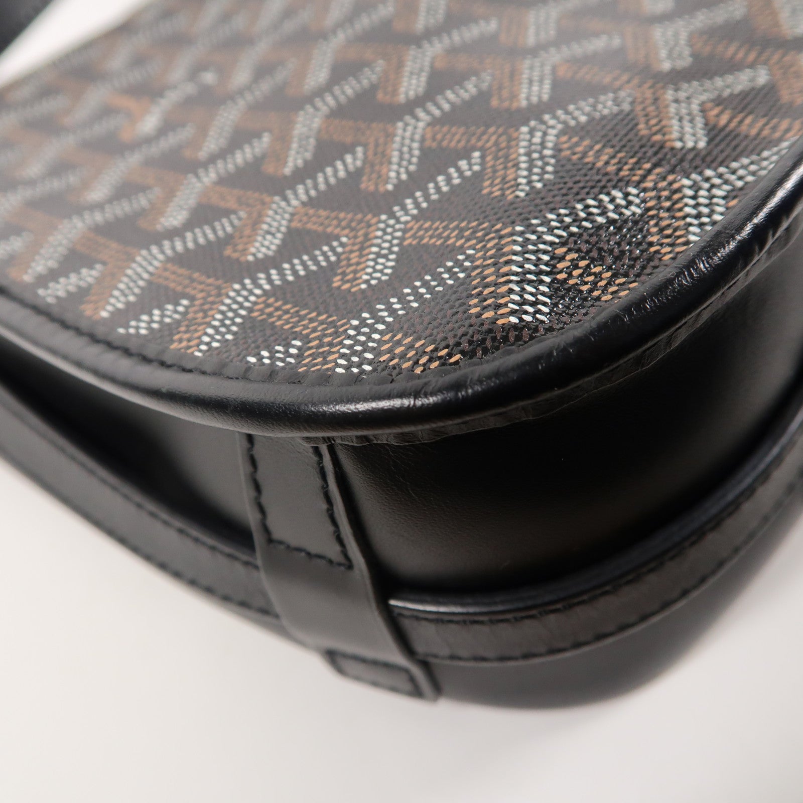 GOYARD 塗層帆布Belvedere銀扣肩背袋黑色