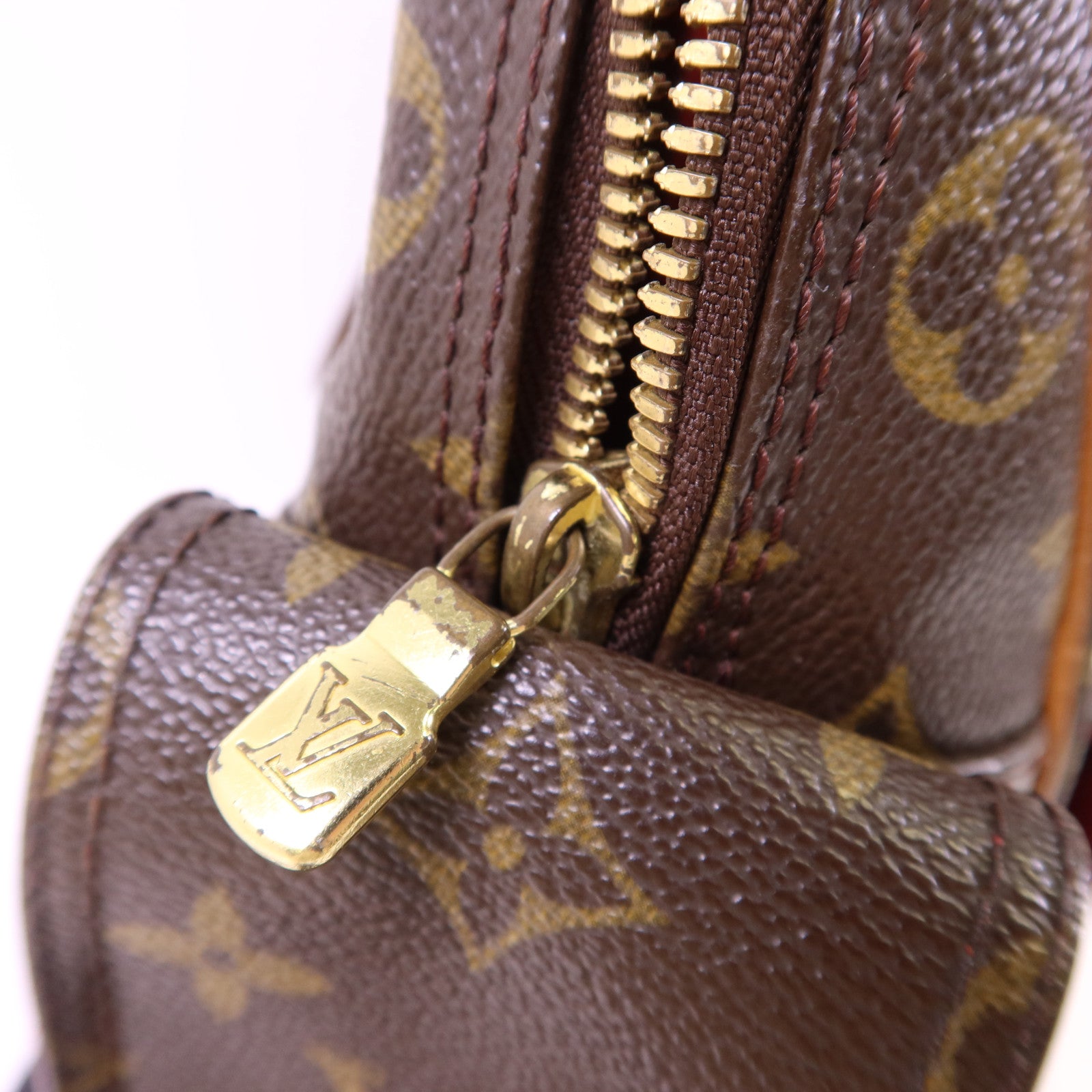 LOUIS VUITTON Monogram Excentri-cite金扣手挽袋M51161
