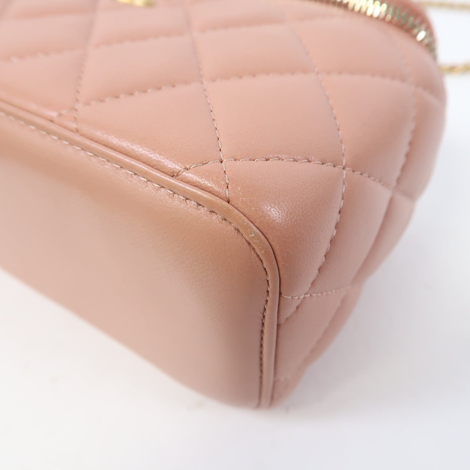 CHANEL 菱格羊皮皮革Vanity Case金扣鏈帶肩背袋粉紅色