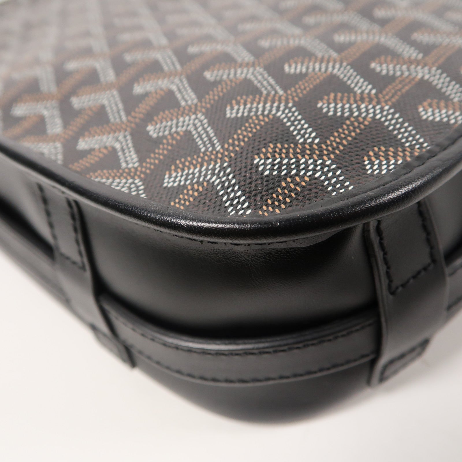 GOYARD 塗層帆布Belvedere銀扣肩背袋黑色